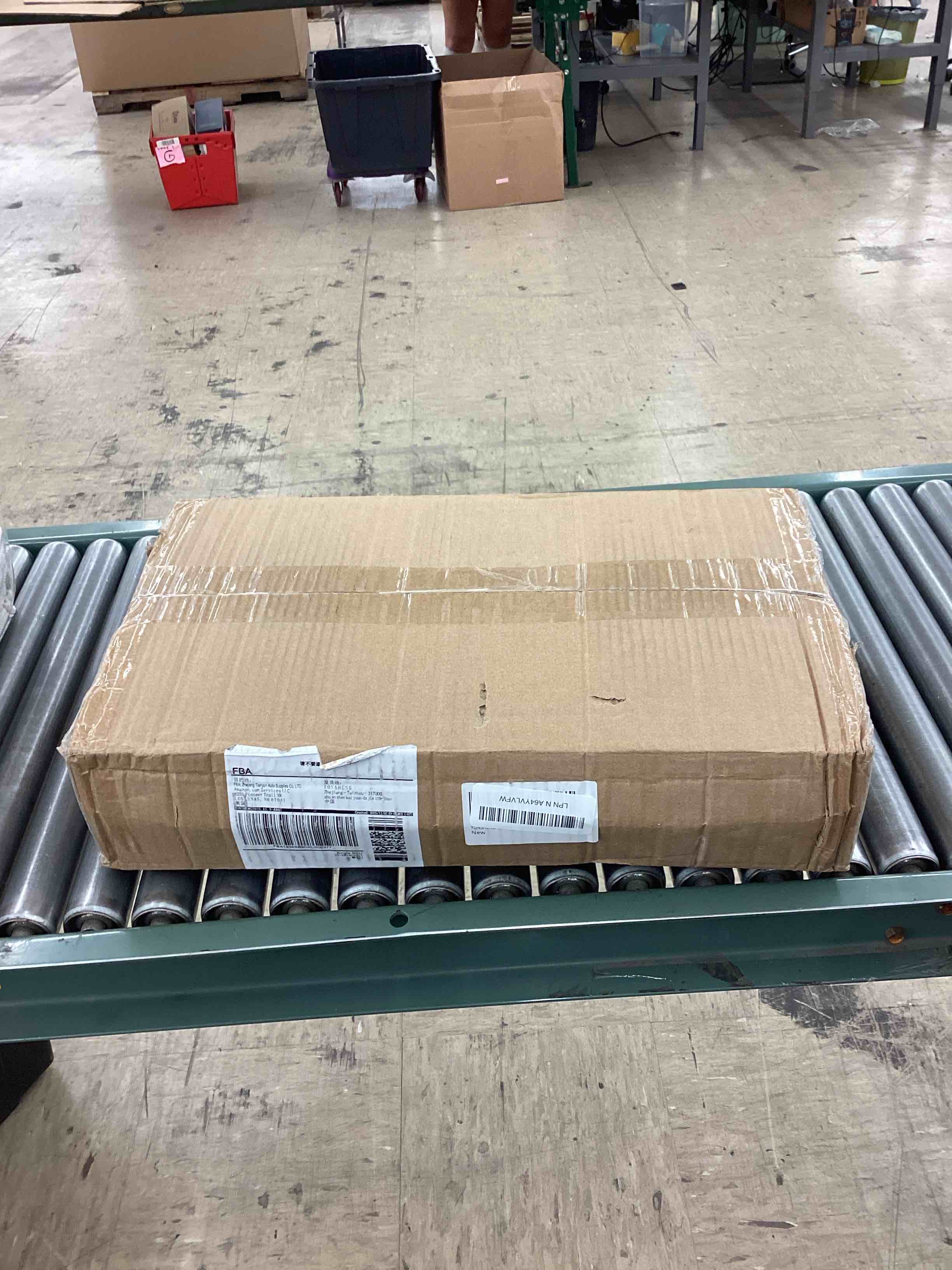 https://s3.amazonaws.com/lotting-images-prod/BoxBids/PPE2248843_1775232907821.jpeg