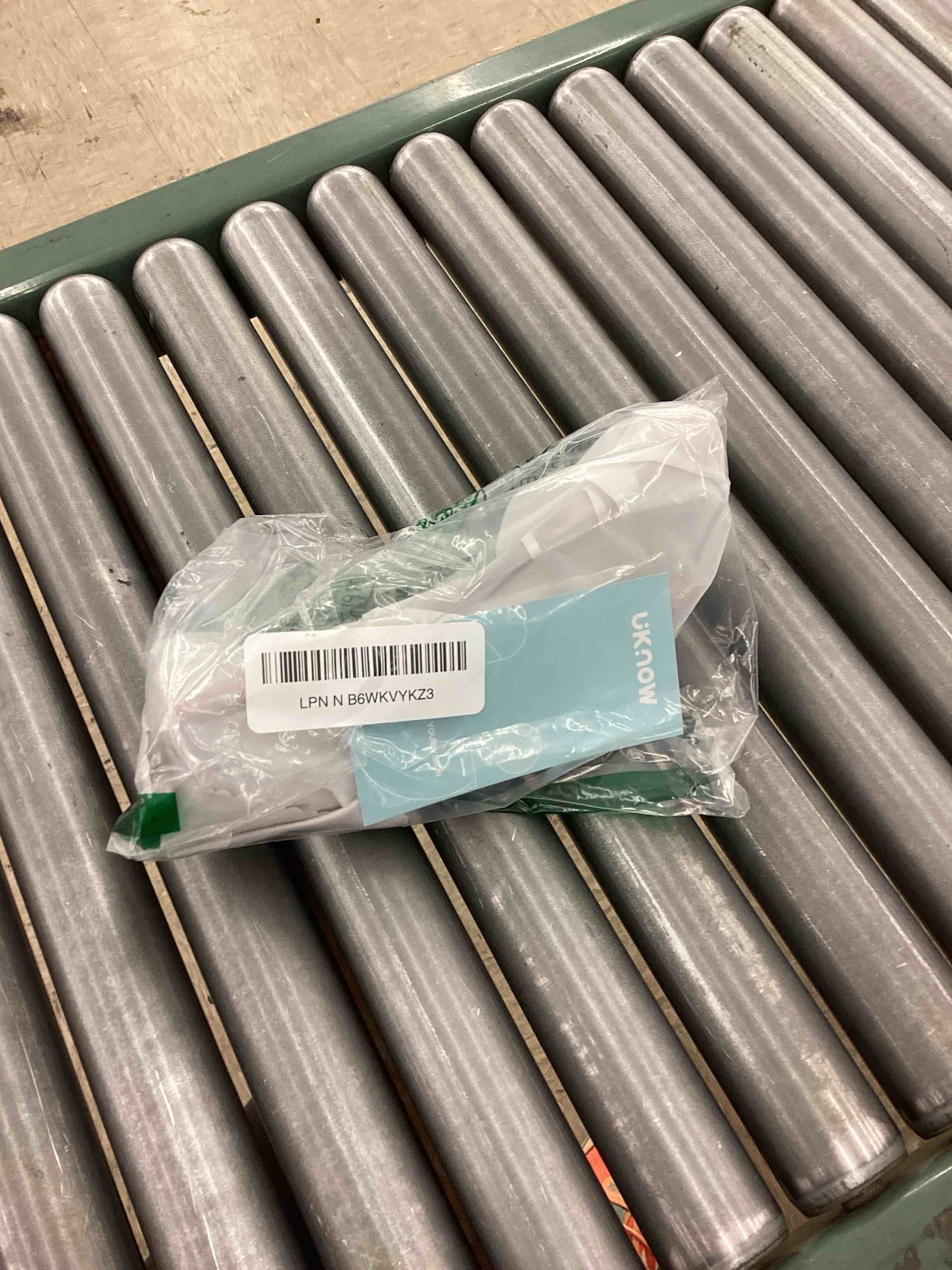 https://s3.amazonaws.com/lotting-images-prod/BoxBids/PPE2248847_1775234015362.jpeg