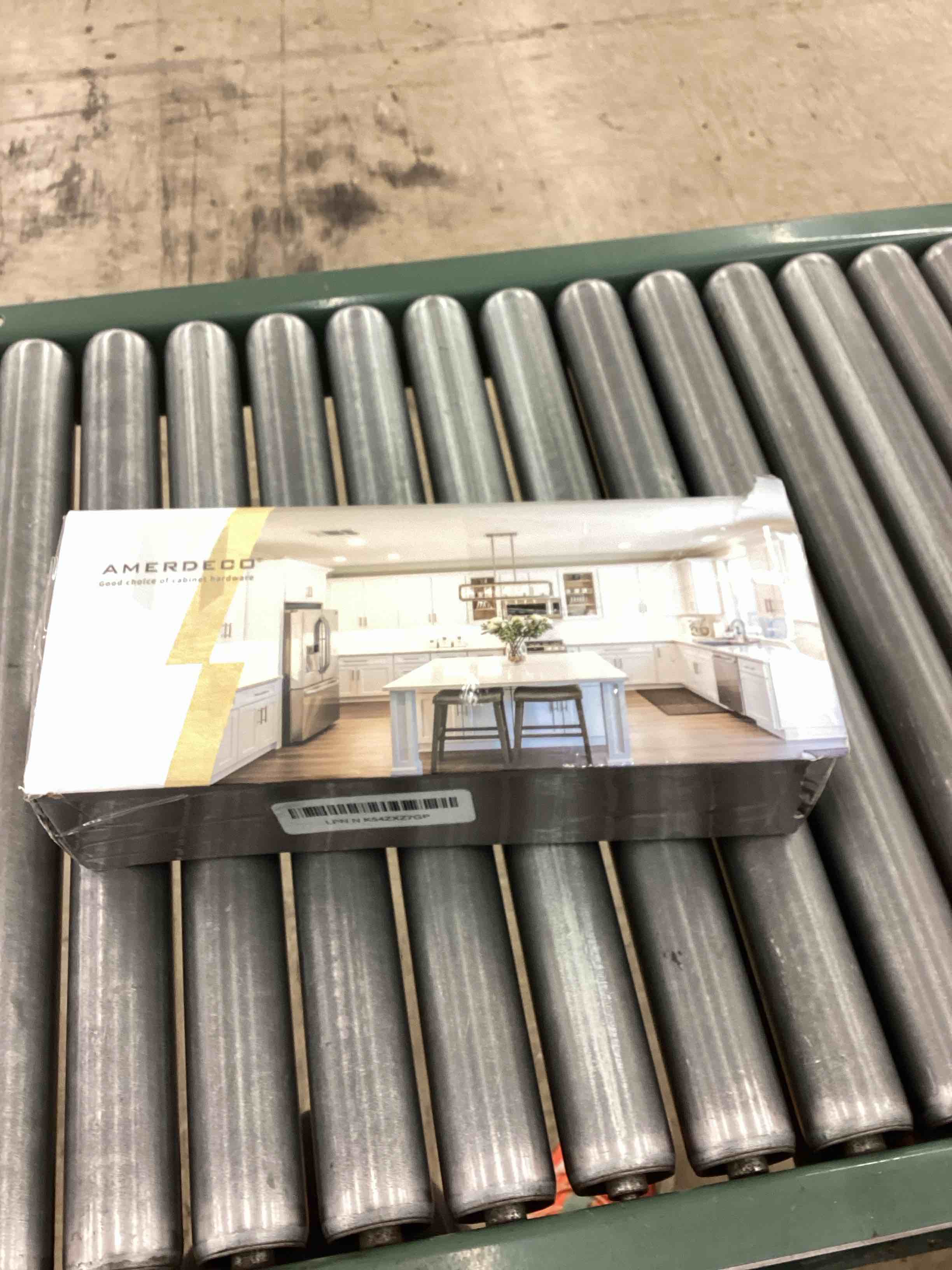 https://s3.amazonaws.com/lotting-images-prod/BoxBids/PPE2248850_1775234259556.jpeg