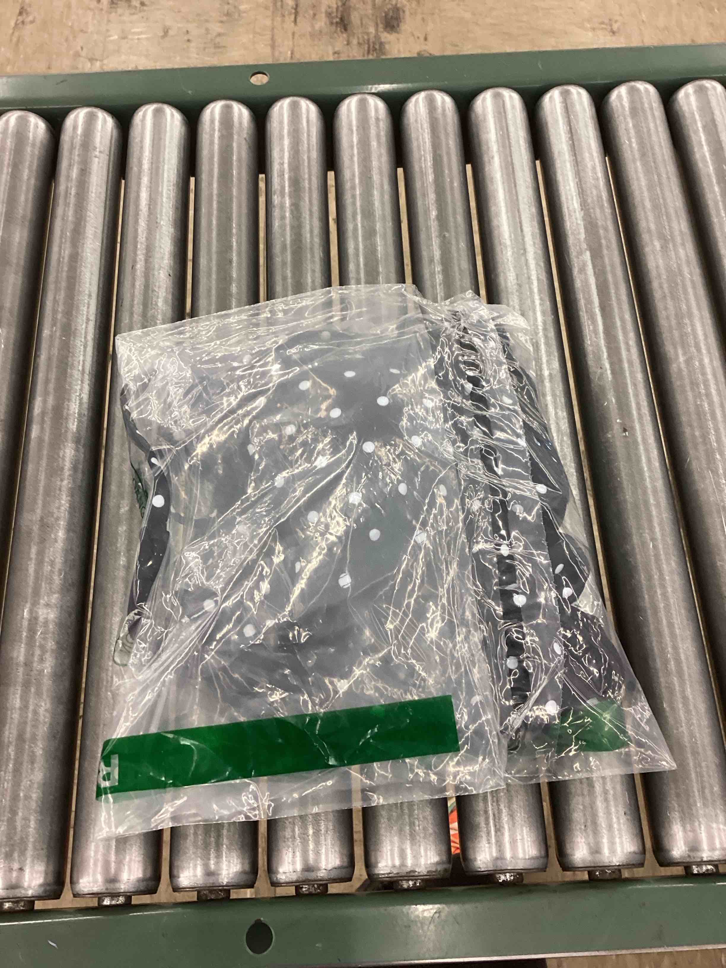 https://s3.amazonaws.com/lotting-images-prod/BoxBids/PPE2248890_1775243691035.jpeg