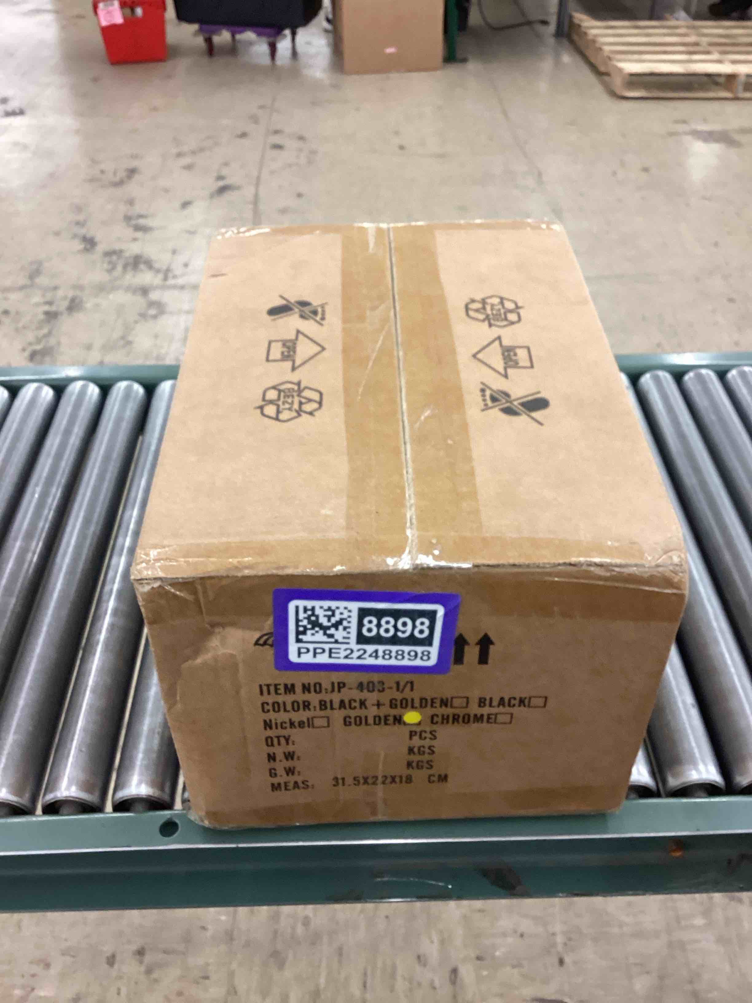https://s3.amazonaws.com/lotting-images-prod/BoxBids/PPE2248898_1775245687575.jpeg