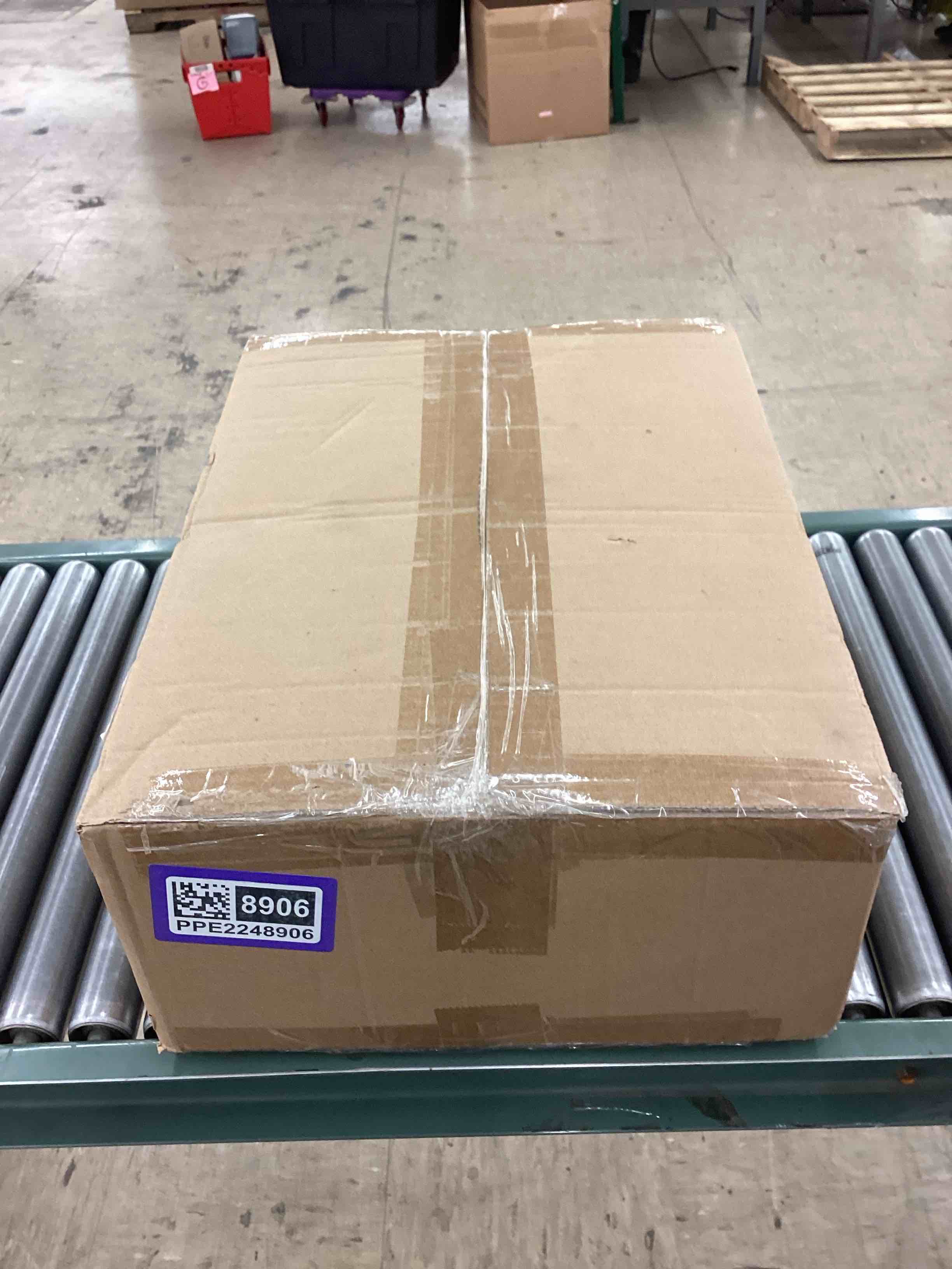 https://s3.amazonaws.com/lotting-images-prod/BoxBids/PPE2248906_1775247130765.jpeg