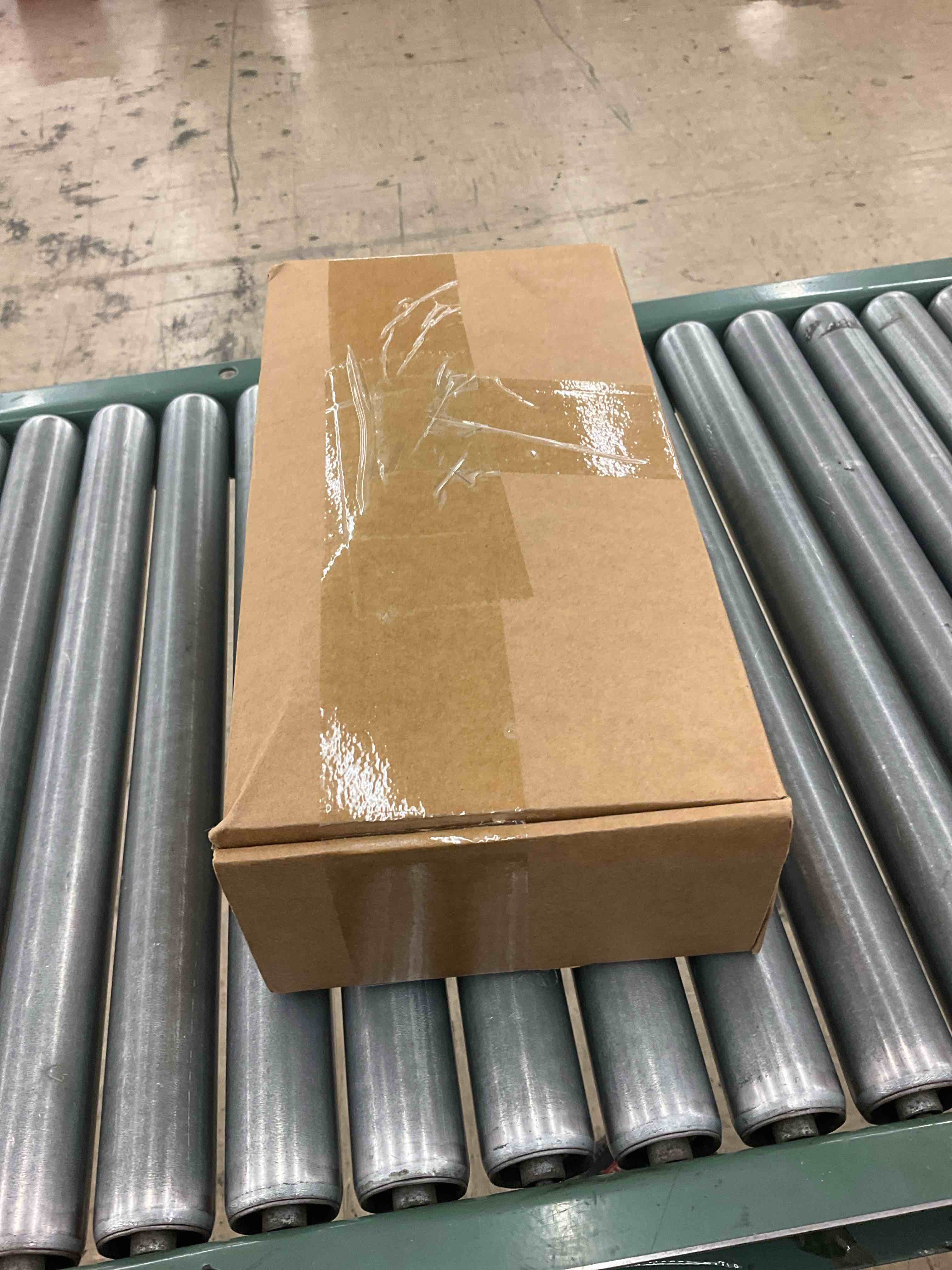 https://s3.amazonaws.com/lotting-images-prod/BoxBids/PPE2248920_1775486152451.jpeg