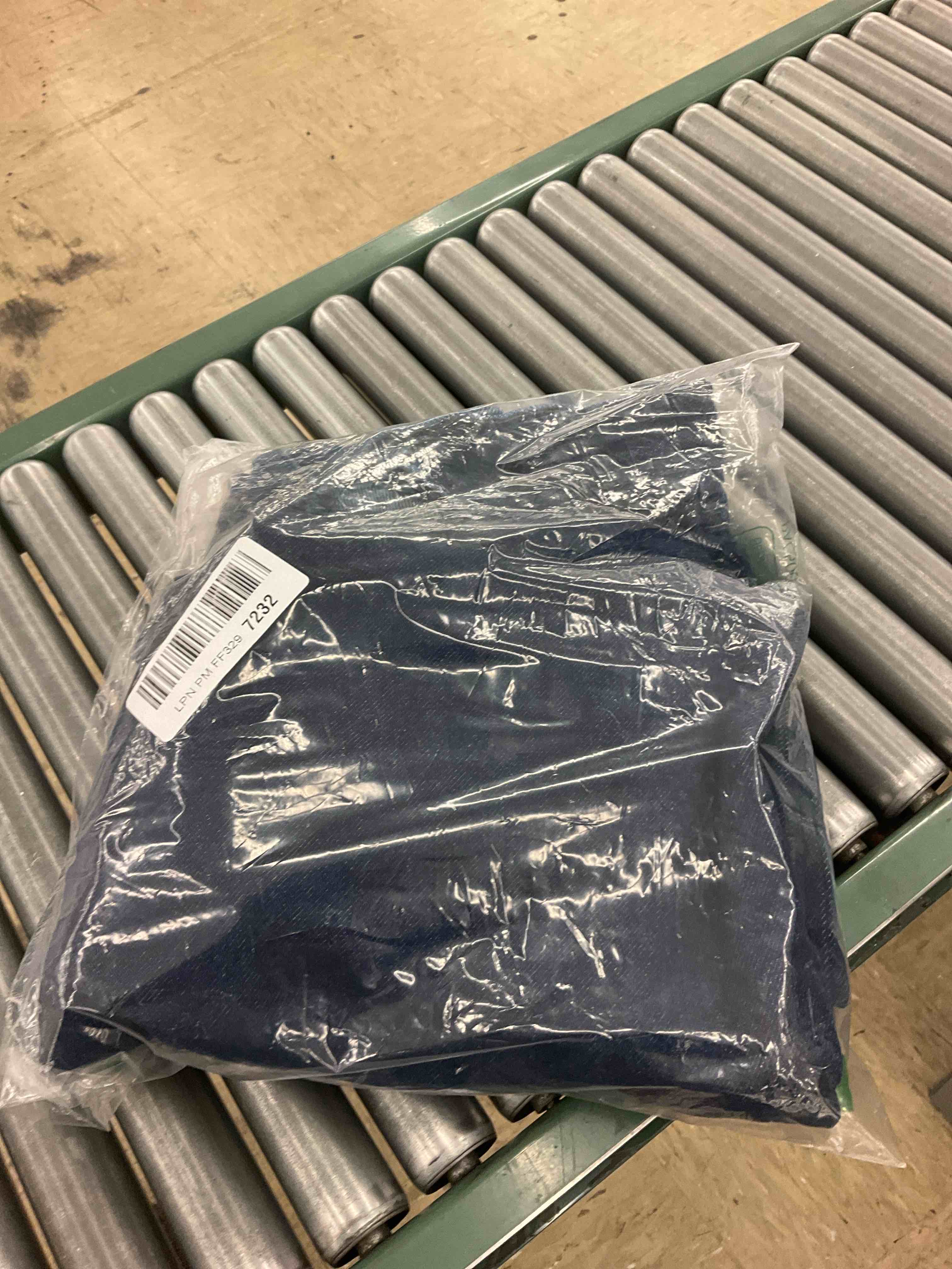 https://s3.amazonaws.com/lotting-images-prod/BoxBids/PPE2248957_1775496189842.jpeg