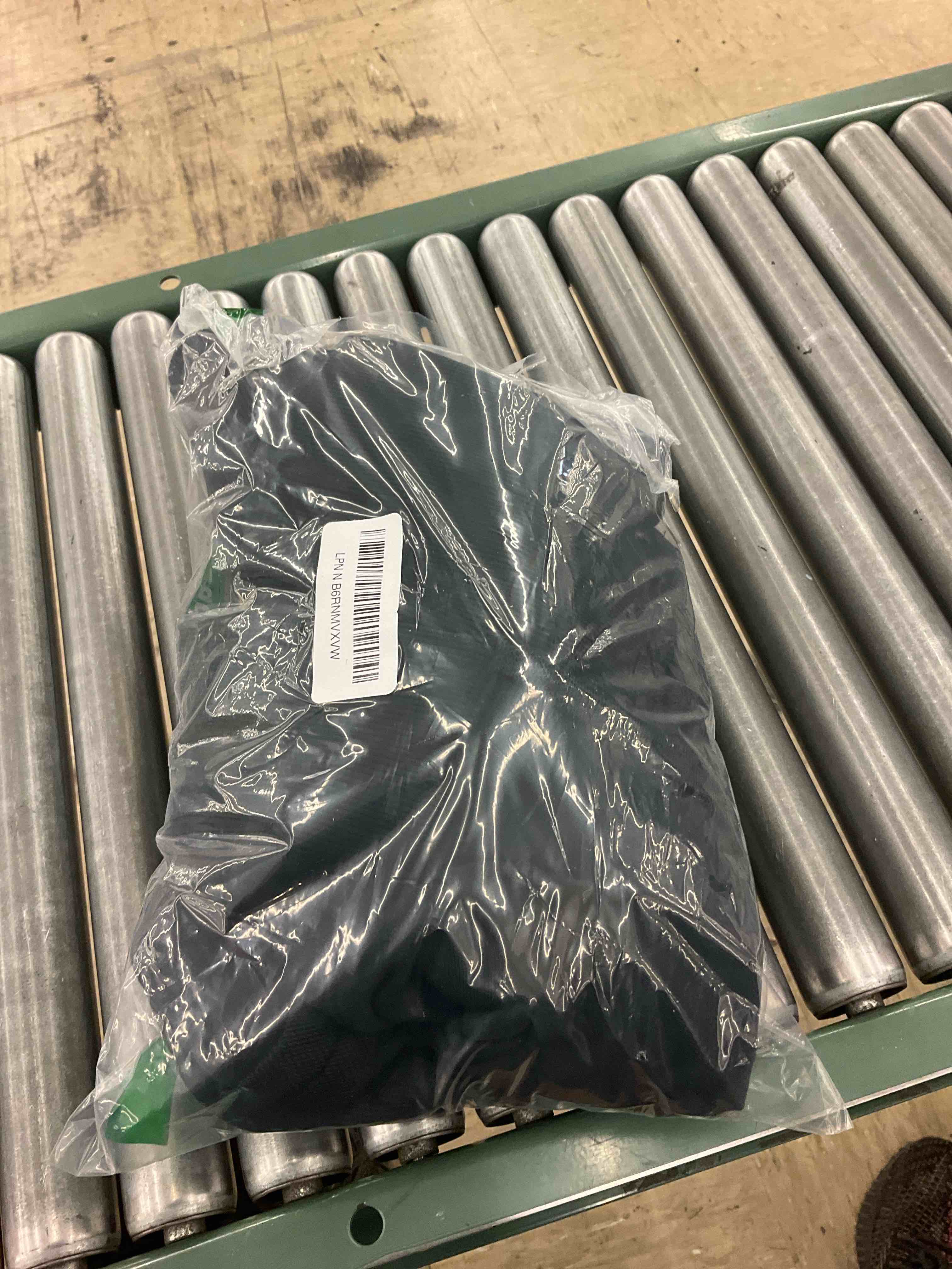 https://s3.amazonaws.com/lotting-images-prod/BoxBids/PPE2248961_1775496695967.jpeg