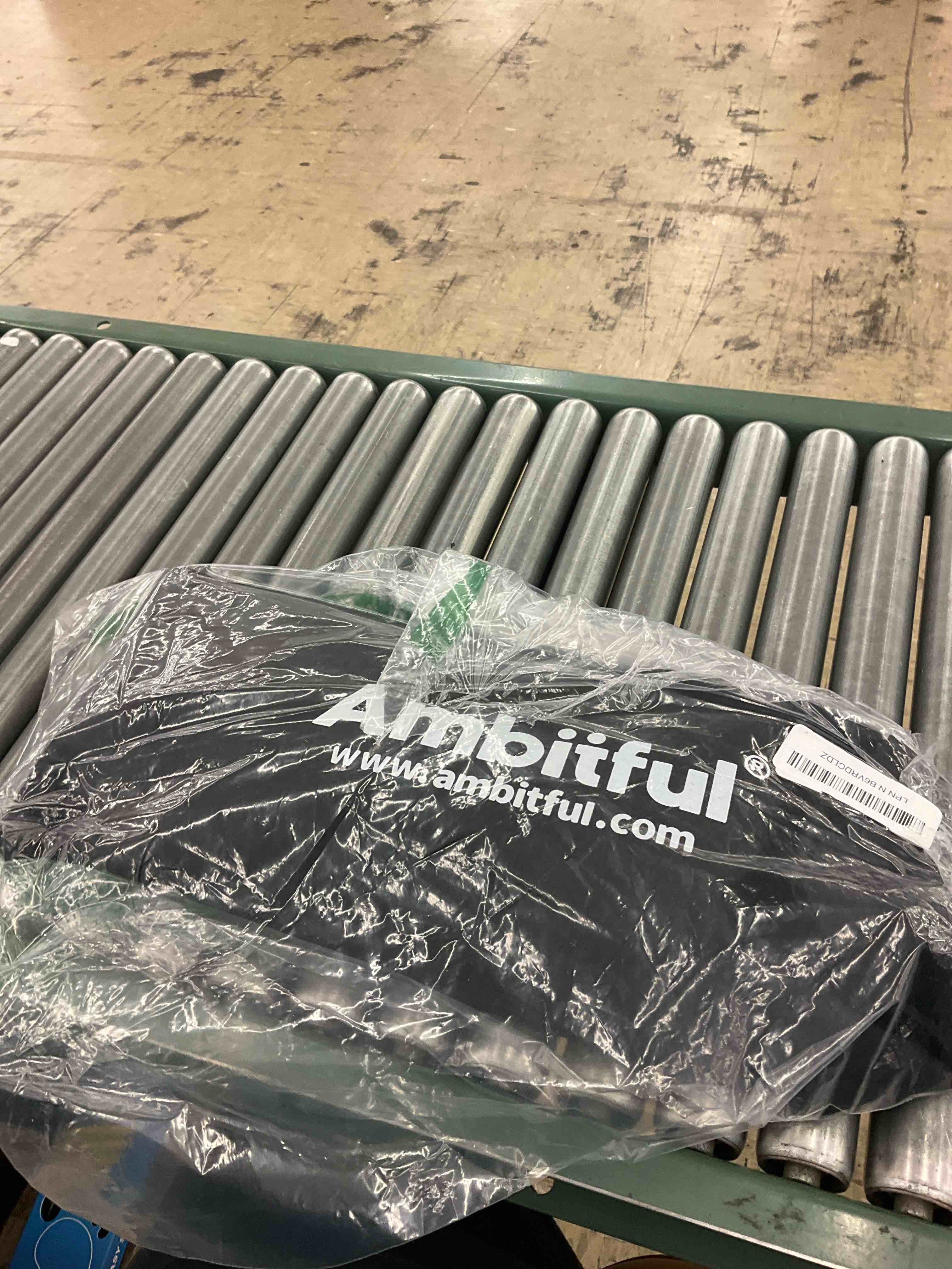 https://s3.amazonaws.com/lotting-images-prod/BoxBids/PPE2248963_1775496869645.jpeg