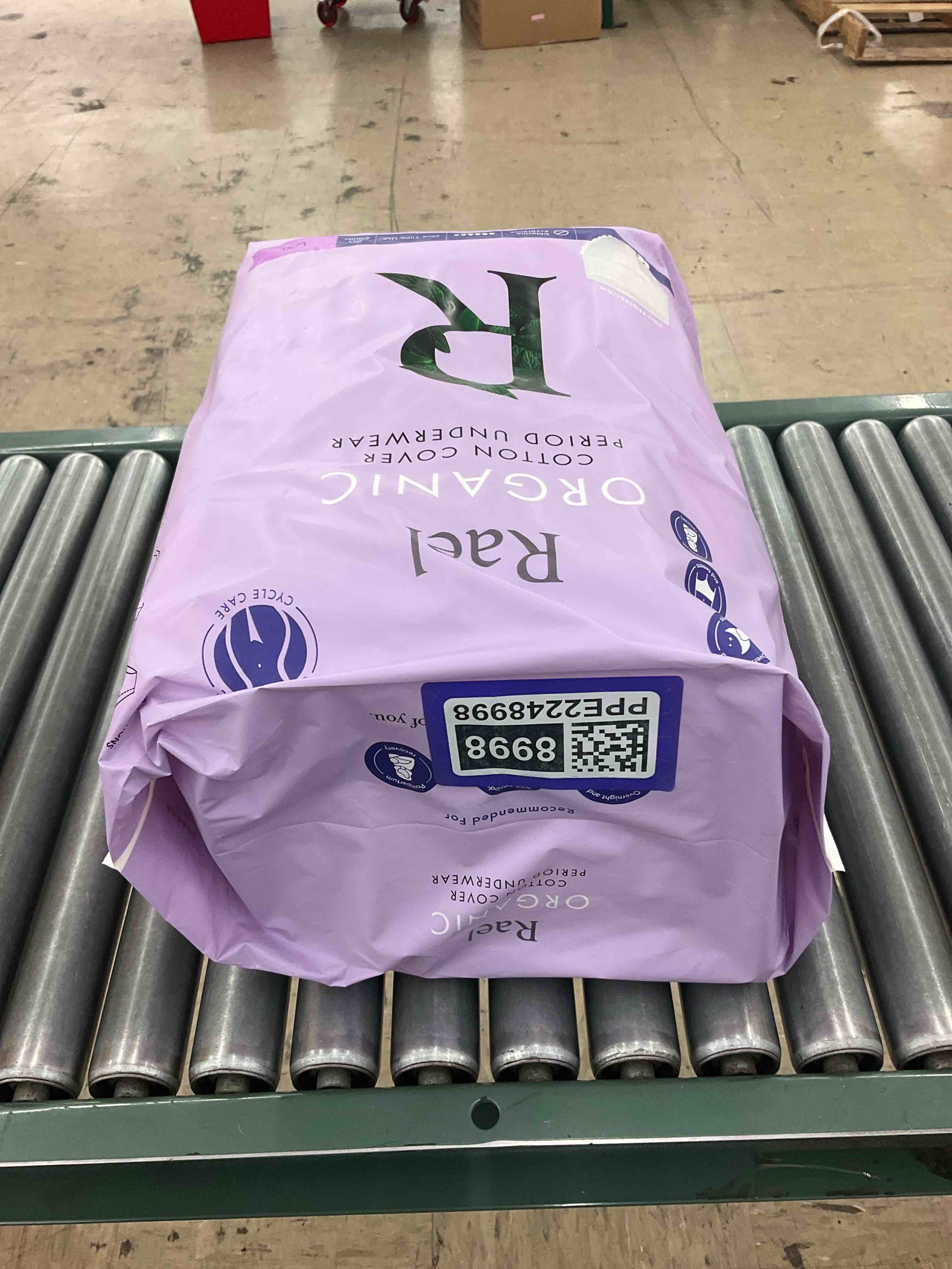 https://s3.amazonaws.com/lotting-images-prod/BoxBids/PPE2248998_1775506157791.jpeg