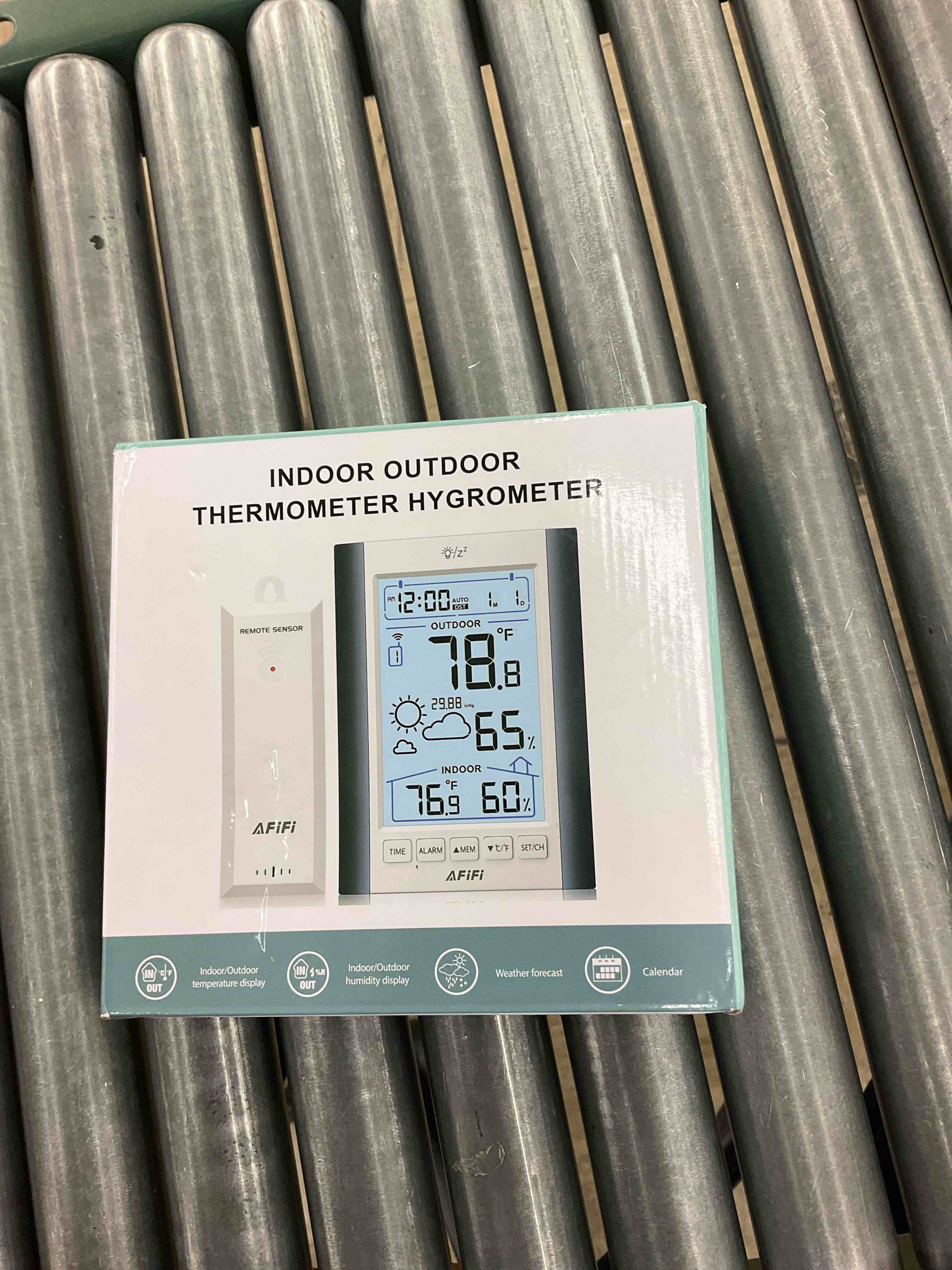 https://s3.amazonaws.com/lotting-images-prod/BoxBids/PPE2249007_1775568660710.jpeg