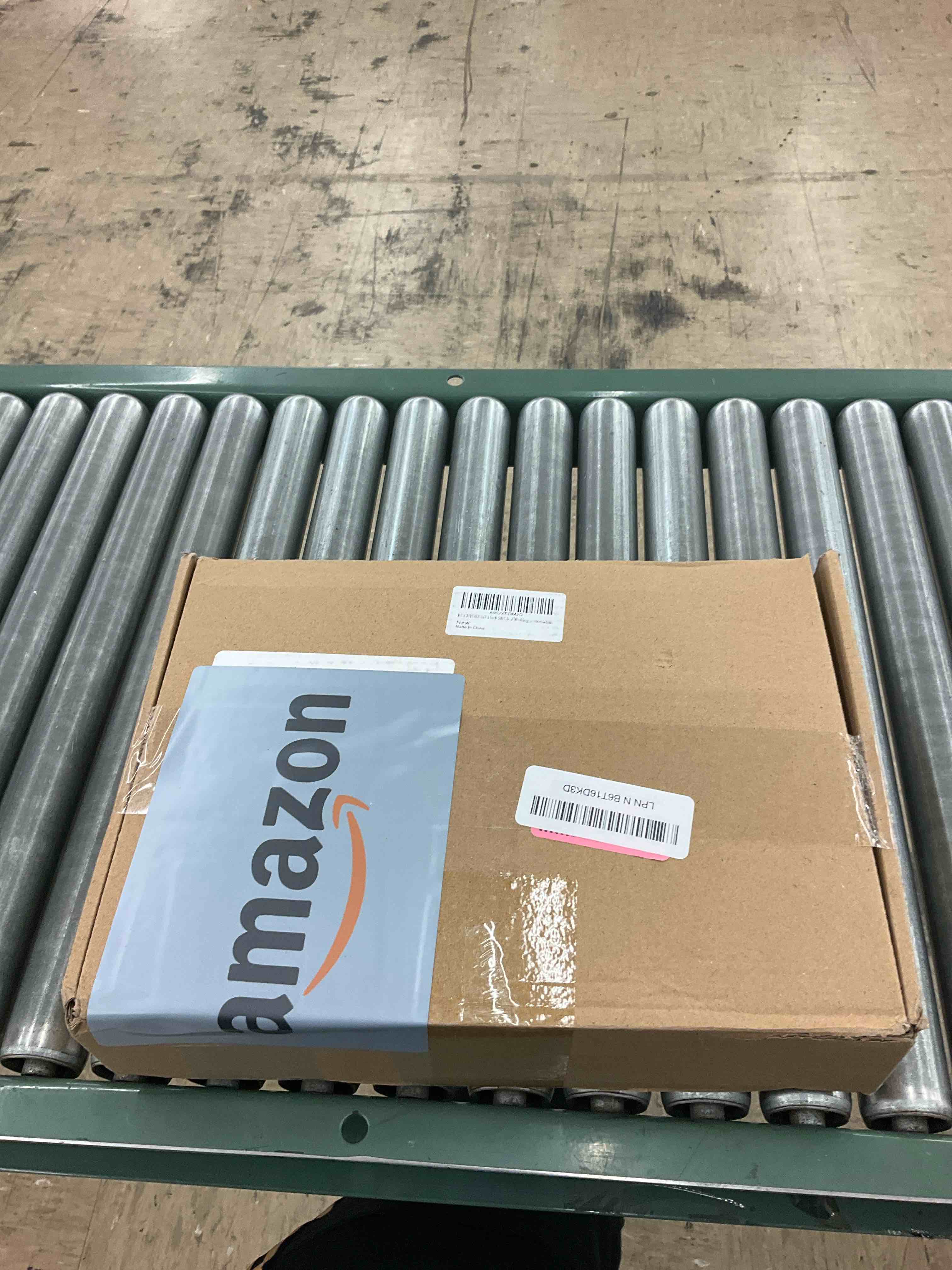 https://s3.amazonaws.com/lotting-images-prod/BoxBids/PPE2249068_1775580857062.jpeg