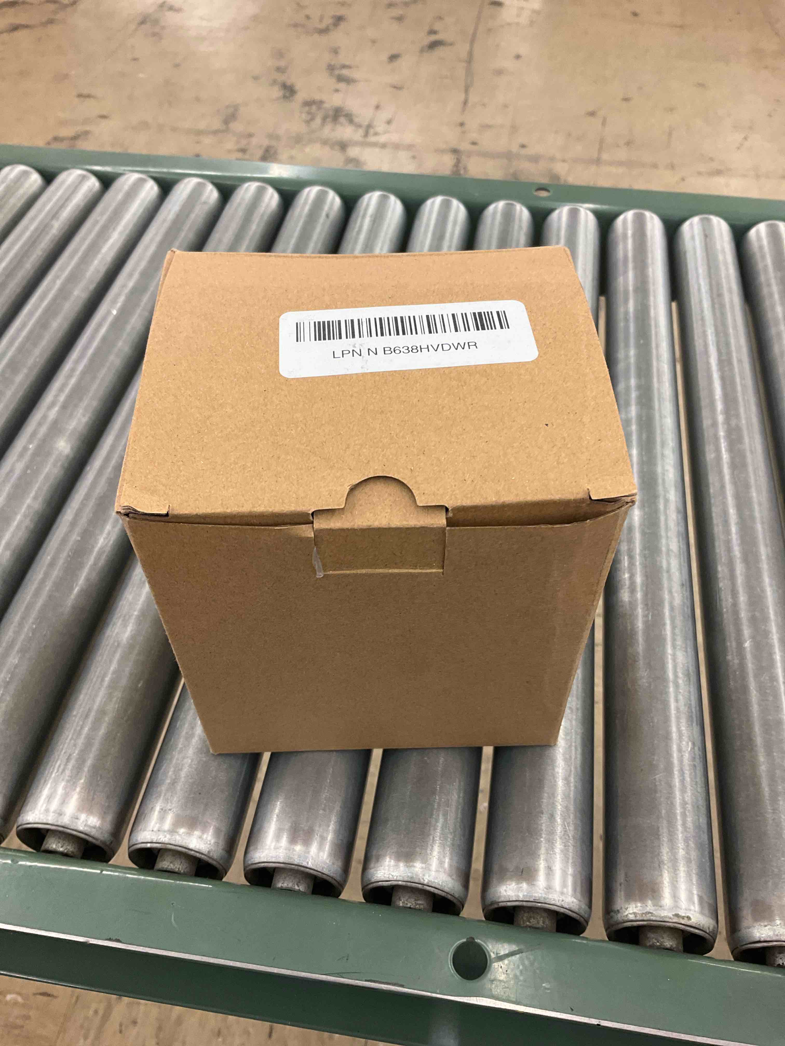 https://s3.amazonaws.com/lotting-images-prod/BoxBids/PPE2249071_1775581131993.jpeg