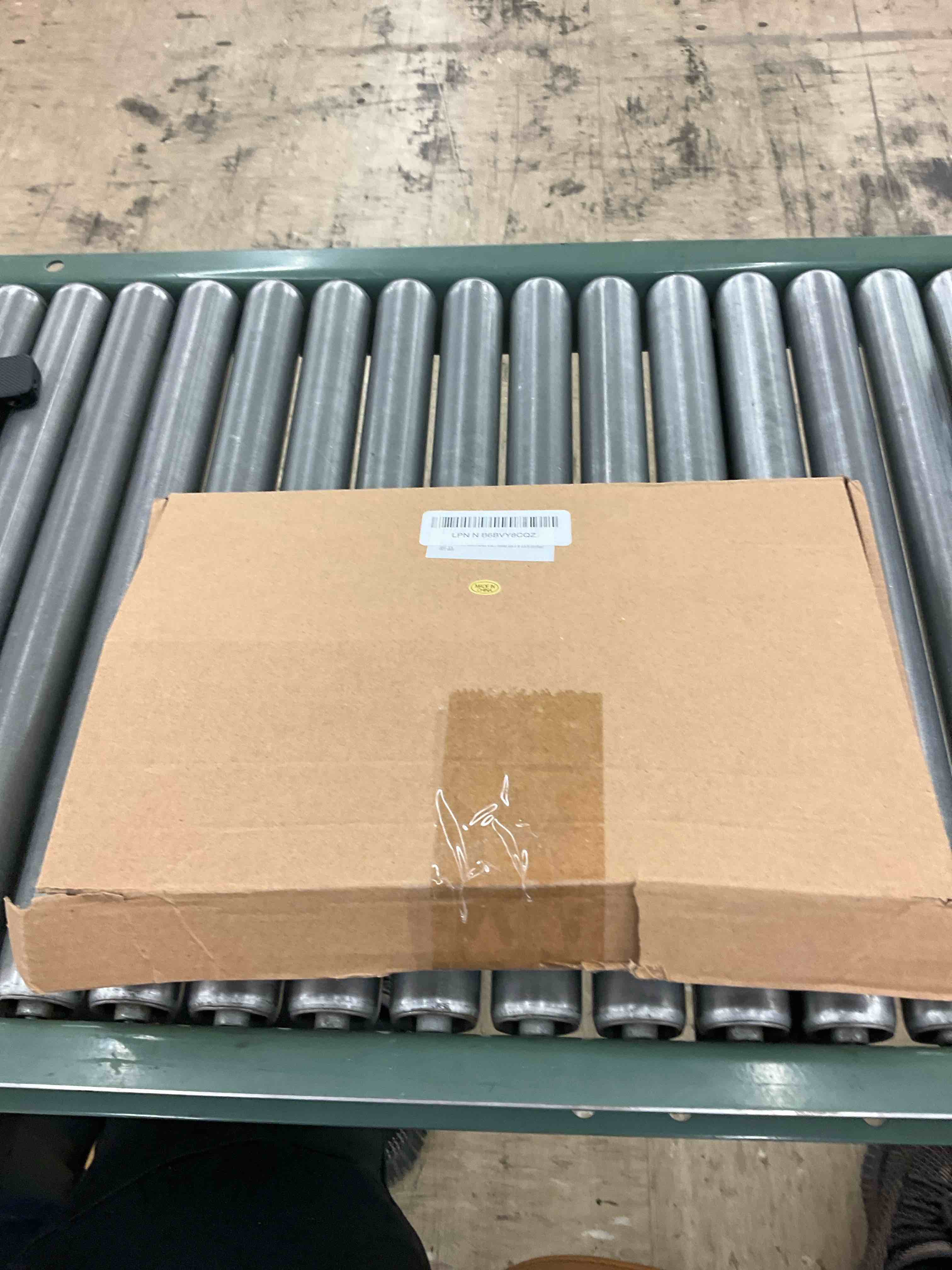 https://s3.amazonaws.com/lotting-images-prod/BoxBids/PPE2249078_1775585201265.jpeg