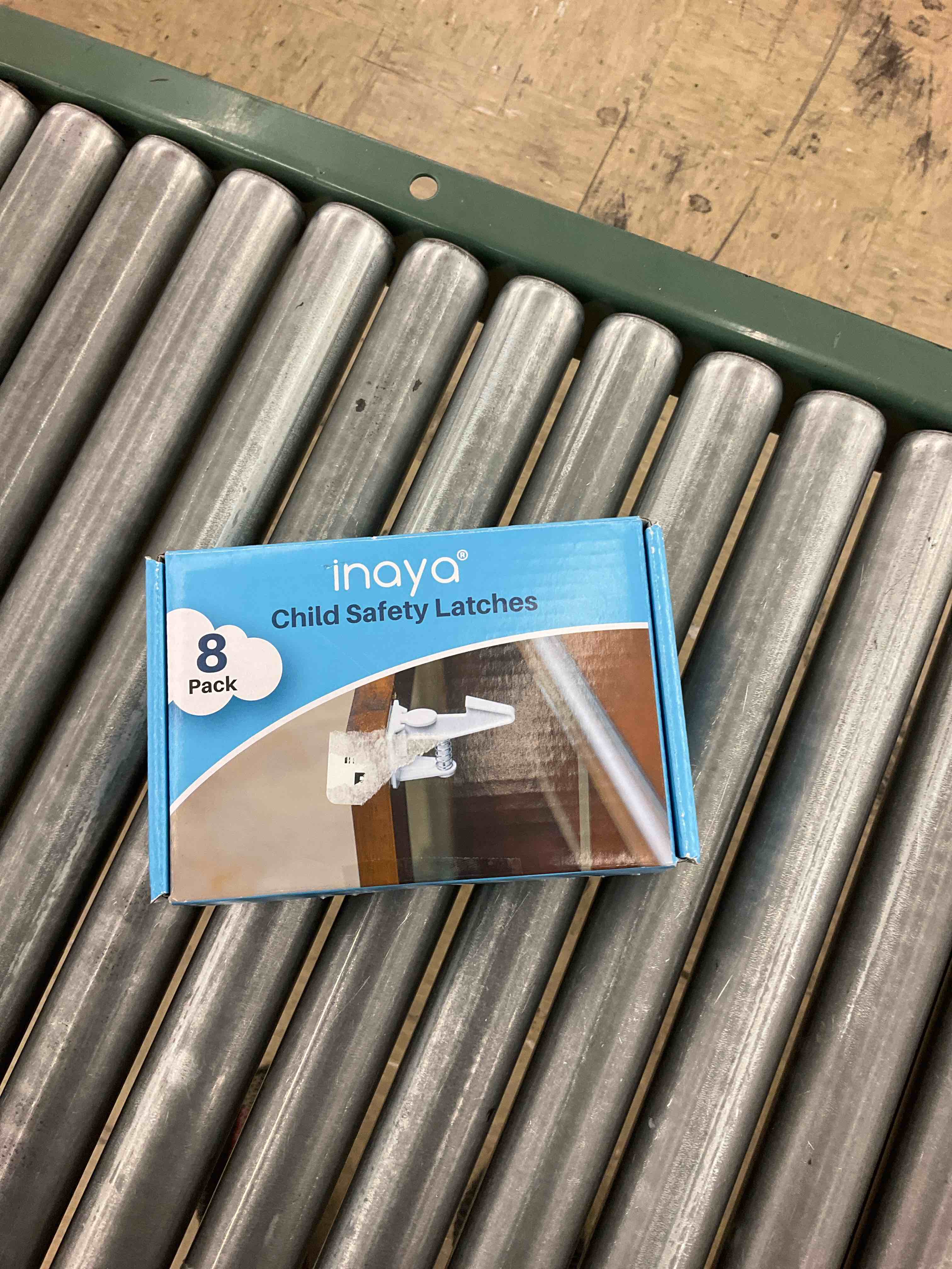 https://s3.amazonaws.com/lotting-images-prod/BoxBids/PPE2249087_1775587254316.jpeg