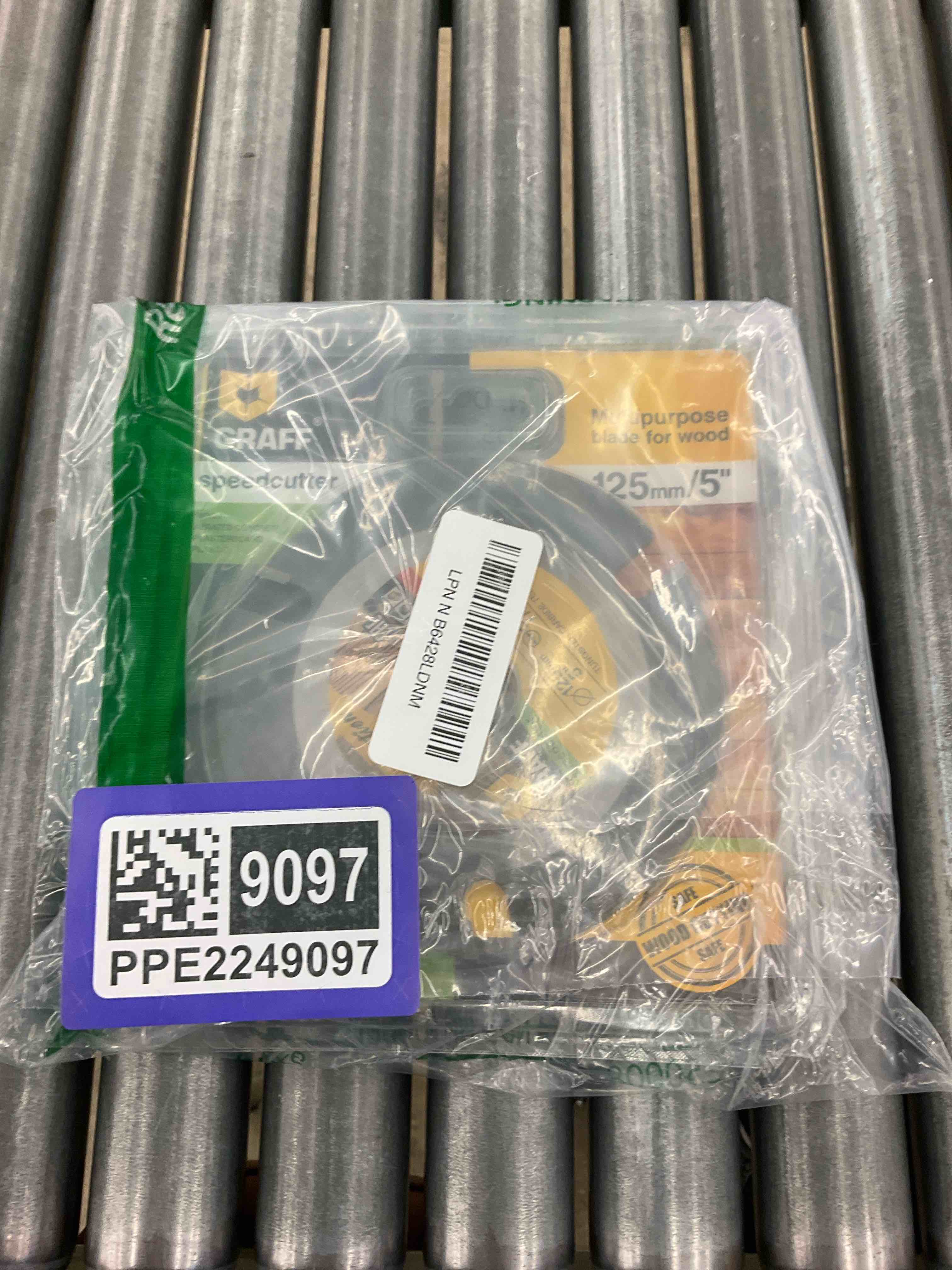 https://s3.amazonaws.com/lotting-images-prod/BoxBids/PPE2249097_1775589436745.jpeg