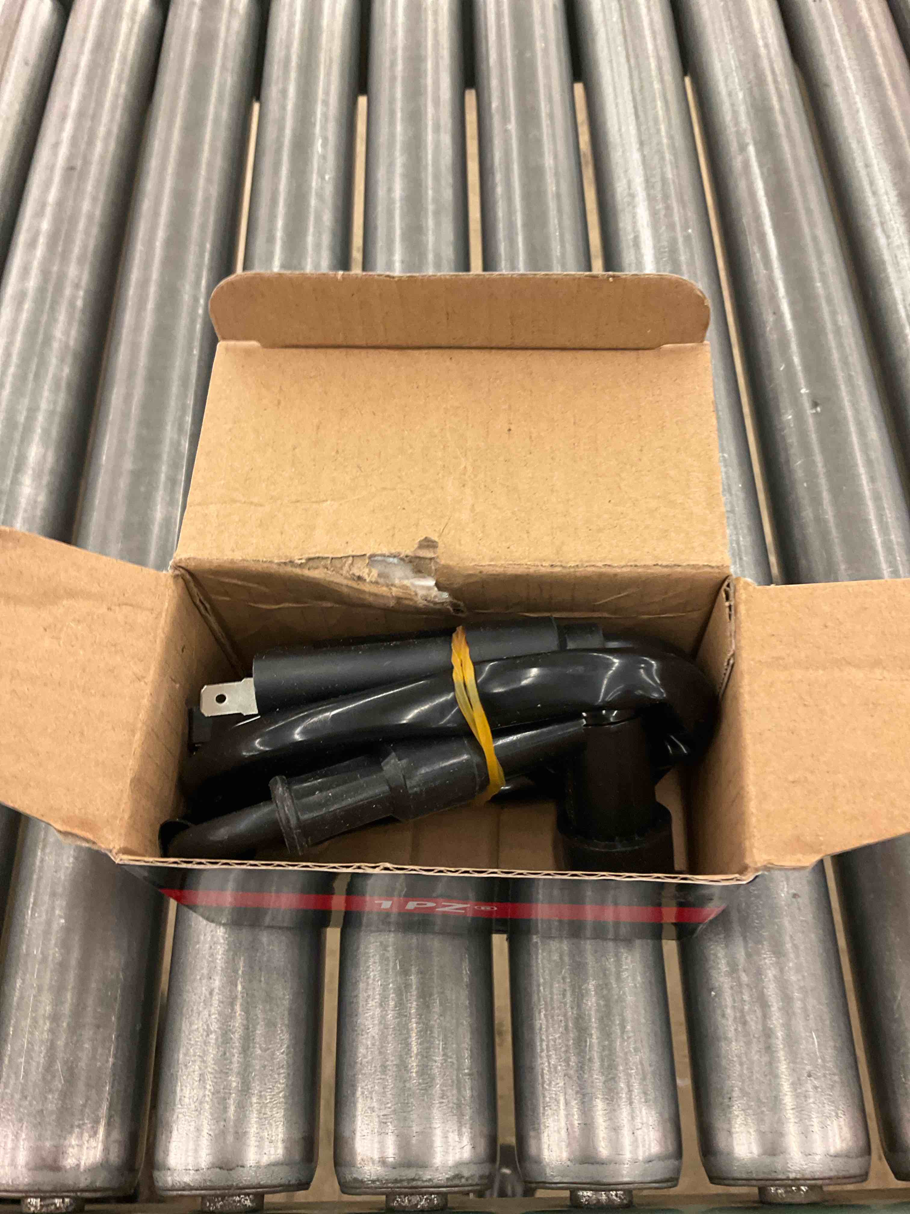 https://s3.amazonaws.com/lotting-images-prod/BoxBids/PPE2249100_1775589998591.jpeg