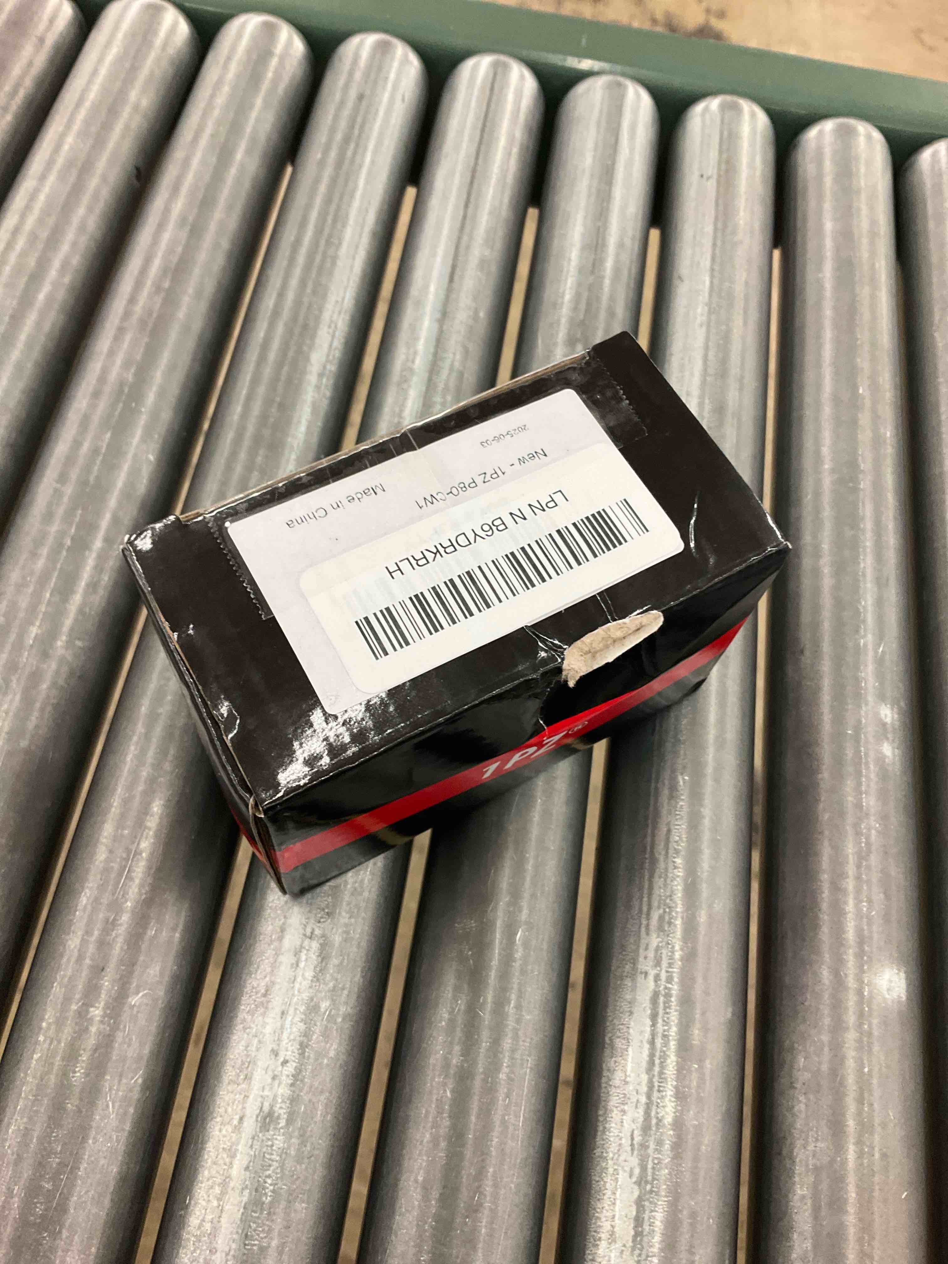 https://s3.amazonaws.com/lotting-images-prod/BoxBids/PPE2249100_1775590102912.jpeg