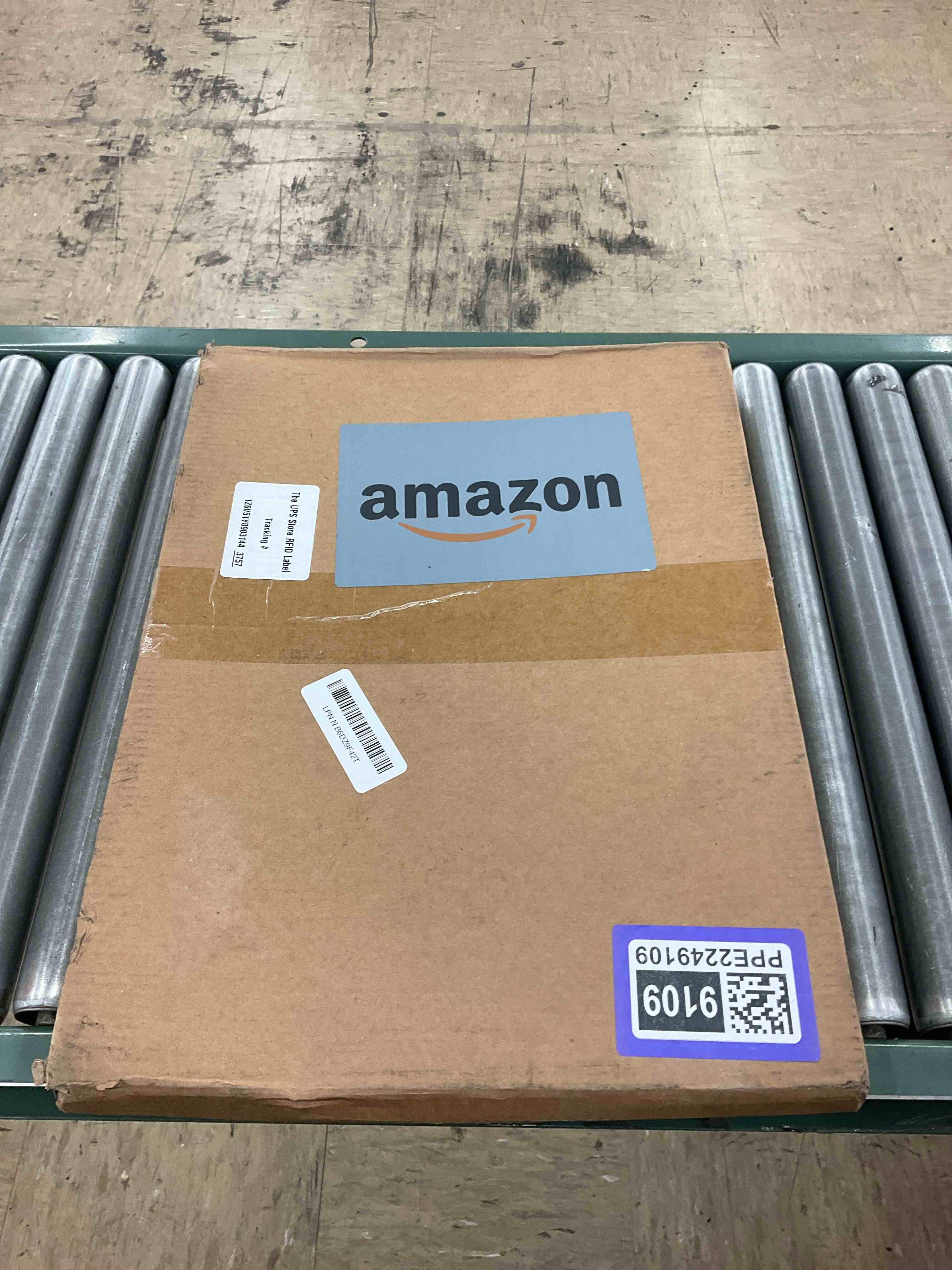 https://s3.amazonaws.com/lotting-images-prod/BoxBids/PPE2249109_1775591828743.jpeg