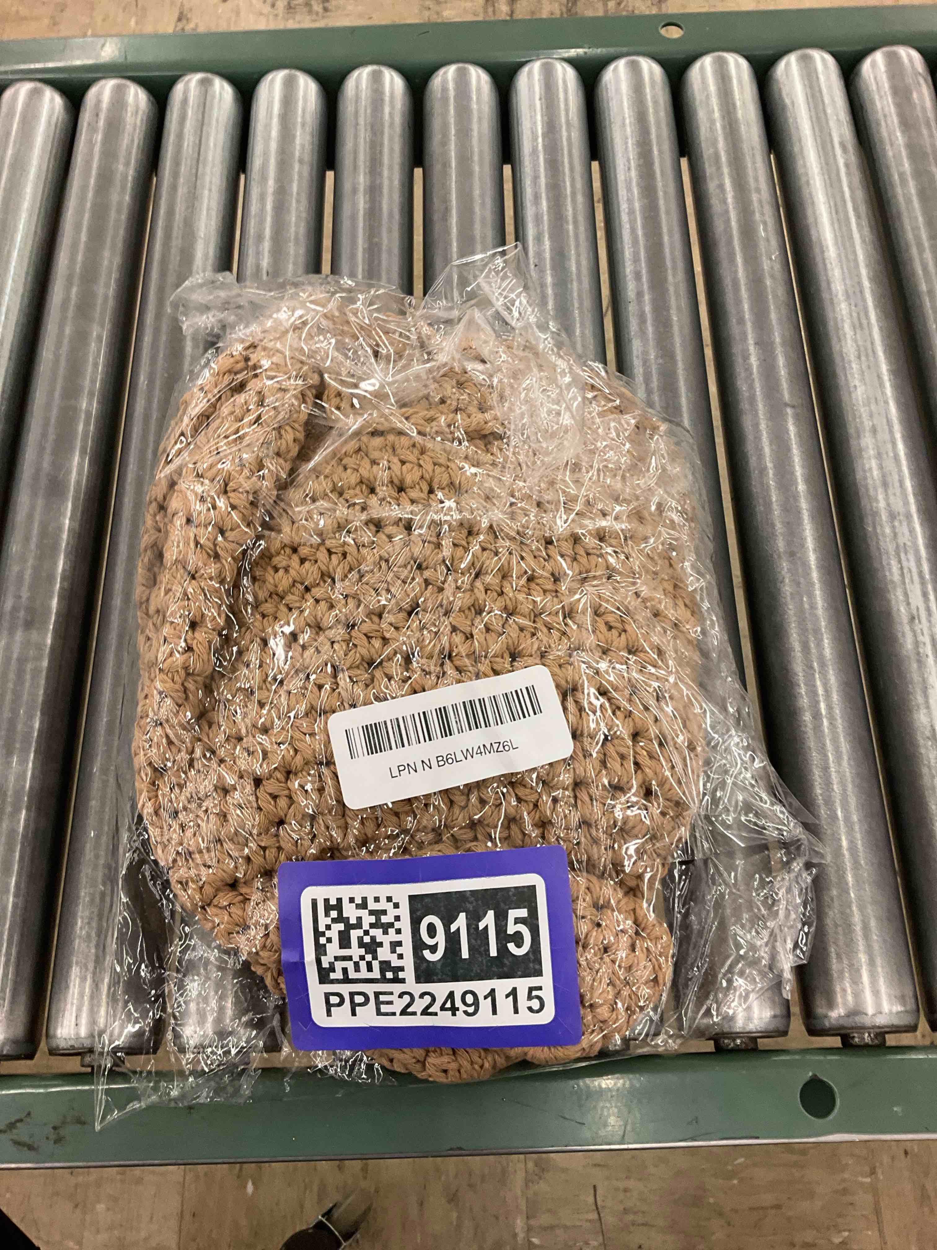 https://s3.amazonaws.com/lotting-images-prod/BoxBids/PPE2249115_1775592299150.jpeg