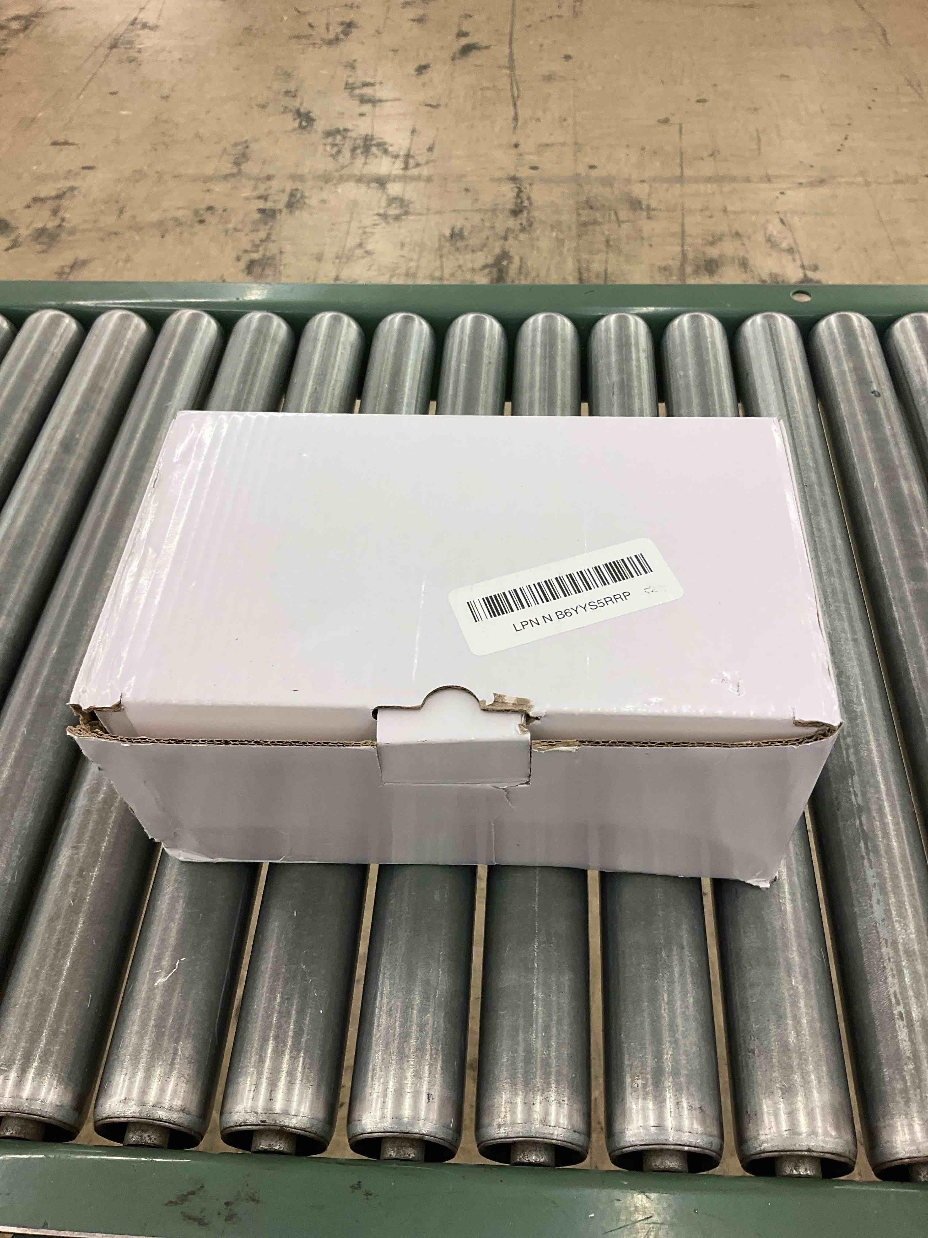 https://s3.amazonaws.com/lotting-images-prod/BoxBids/PPE2249123_1775592966787.jpeg