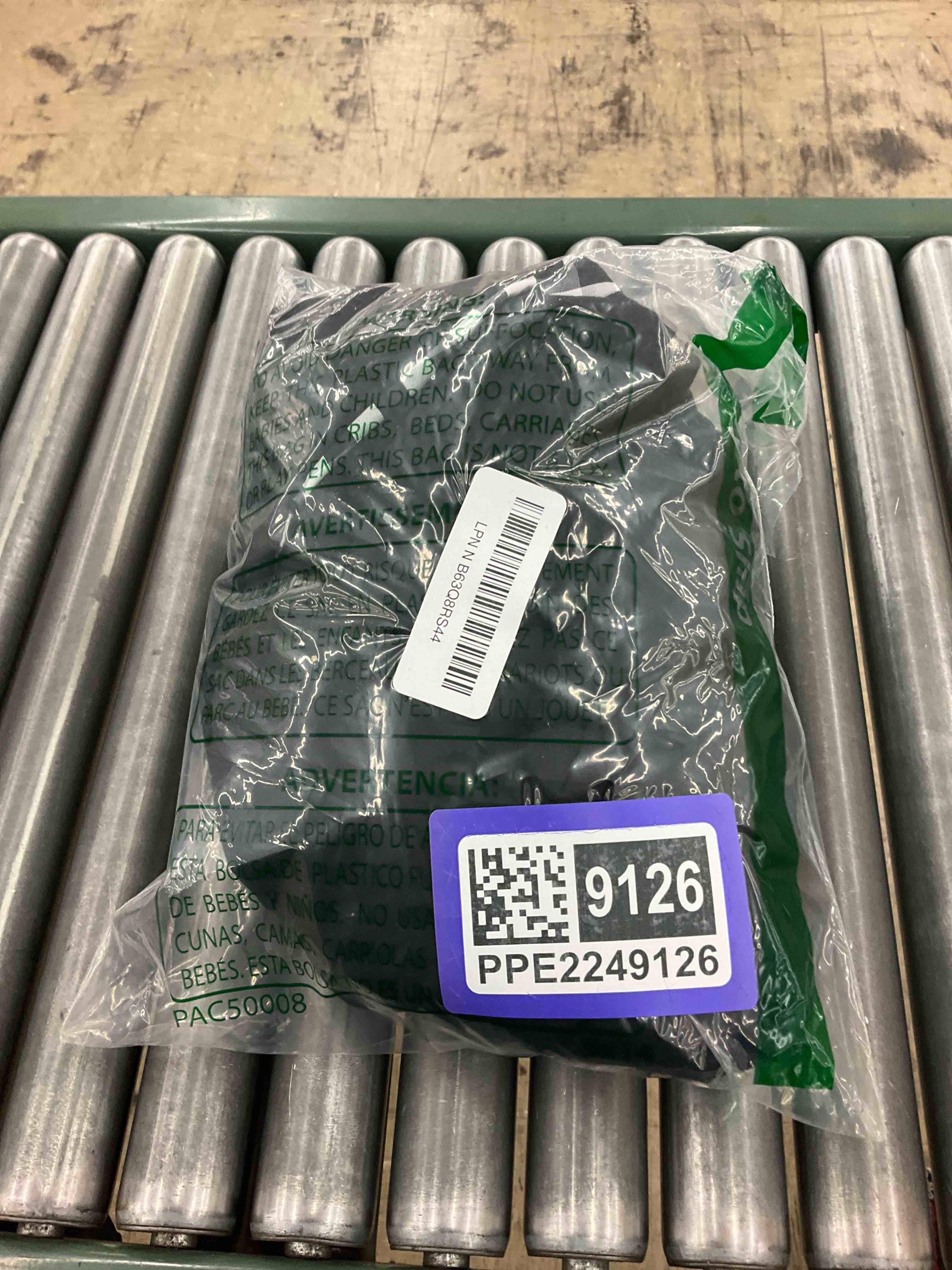 https://s3.amazonaws.com/lotting-images-prod/BoxBids/PPE2249126_1775593216022.jpeg