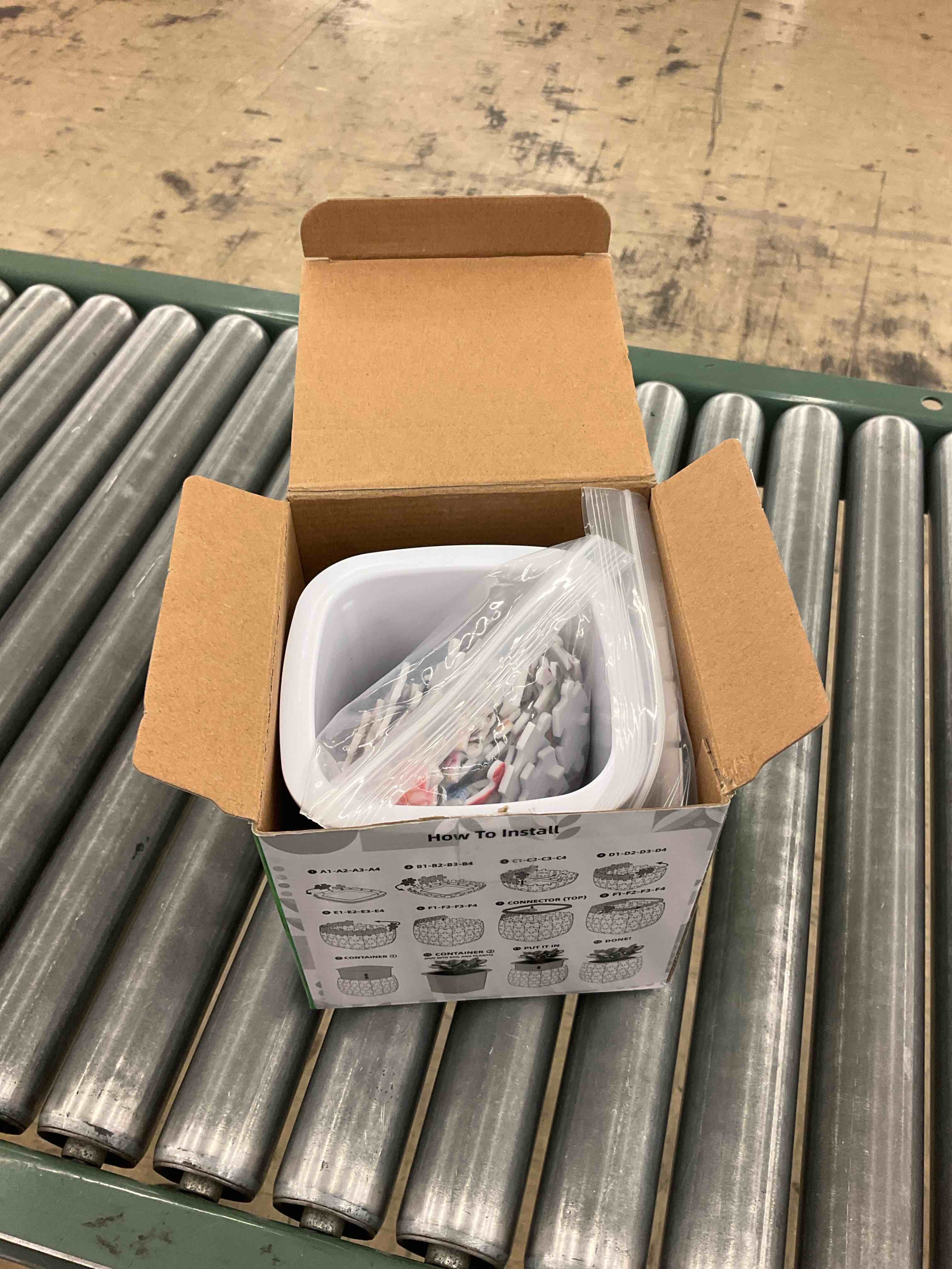 https://s3.amazonaws.com/lotting-images-prod/BoxBids/PPE2249131_1775653685459.jpeg