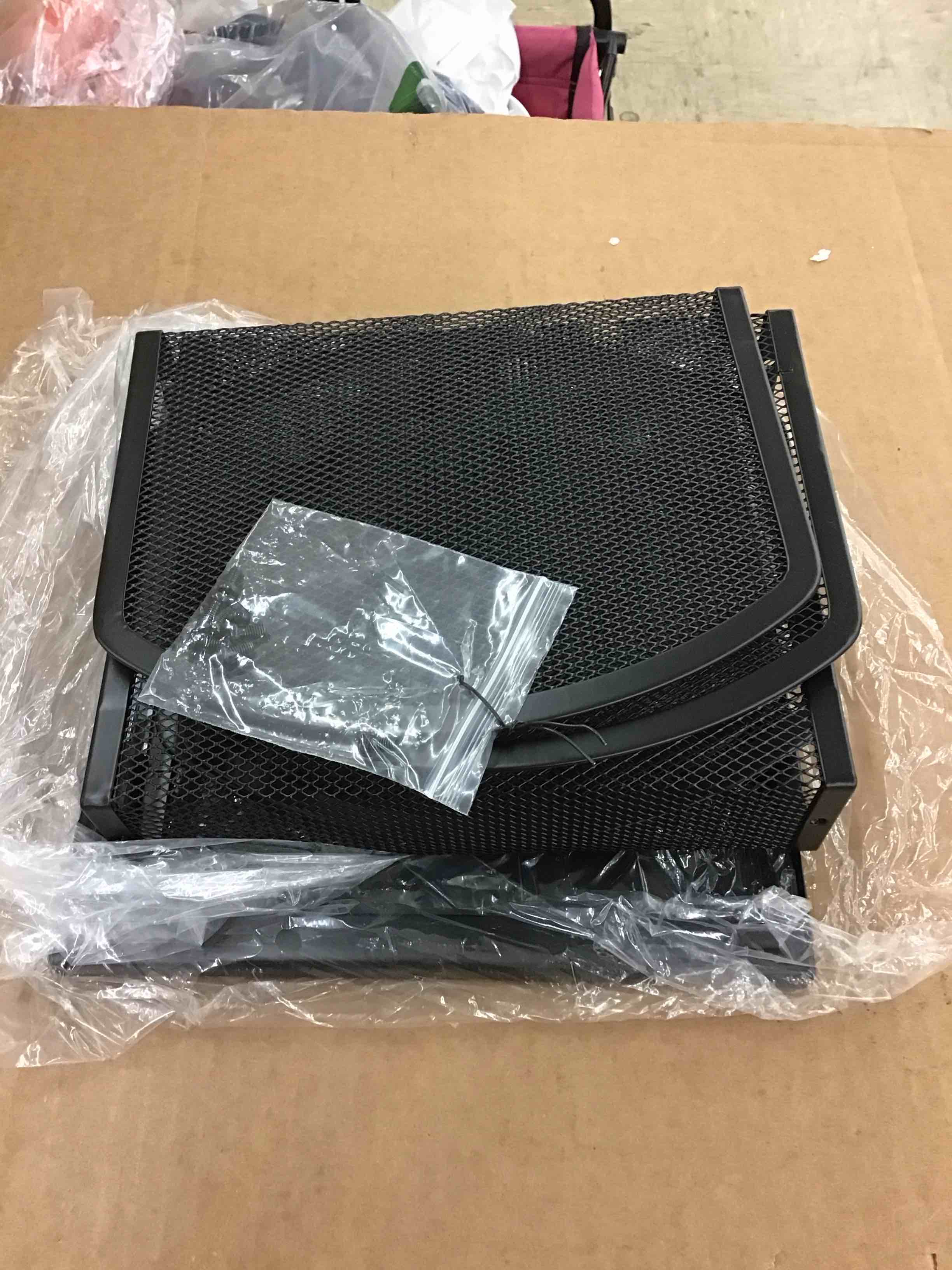 https://s3.amazonaws.com/lotting-images-prod/BoxBids/PPE2249174_1777468522987.jpeg
