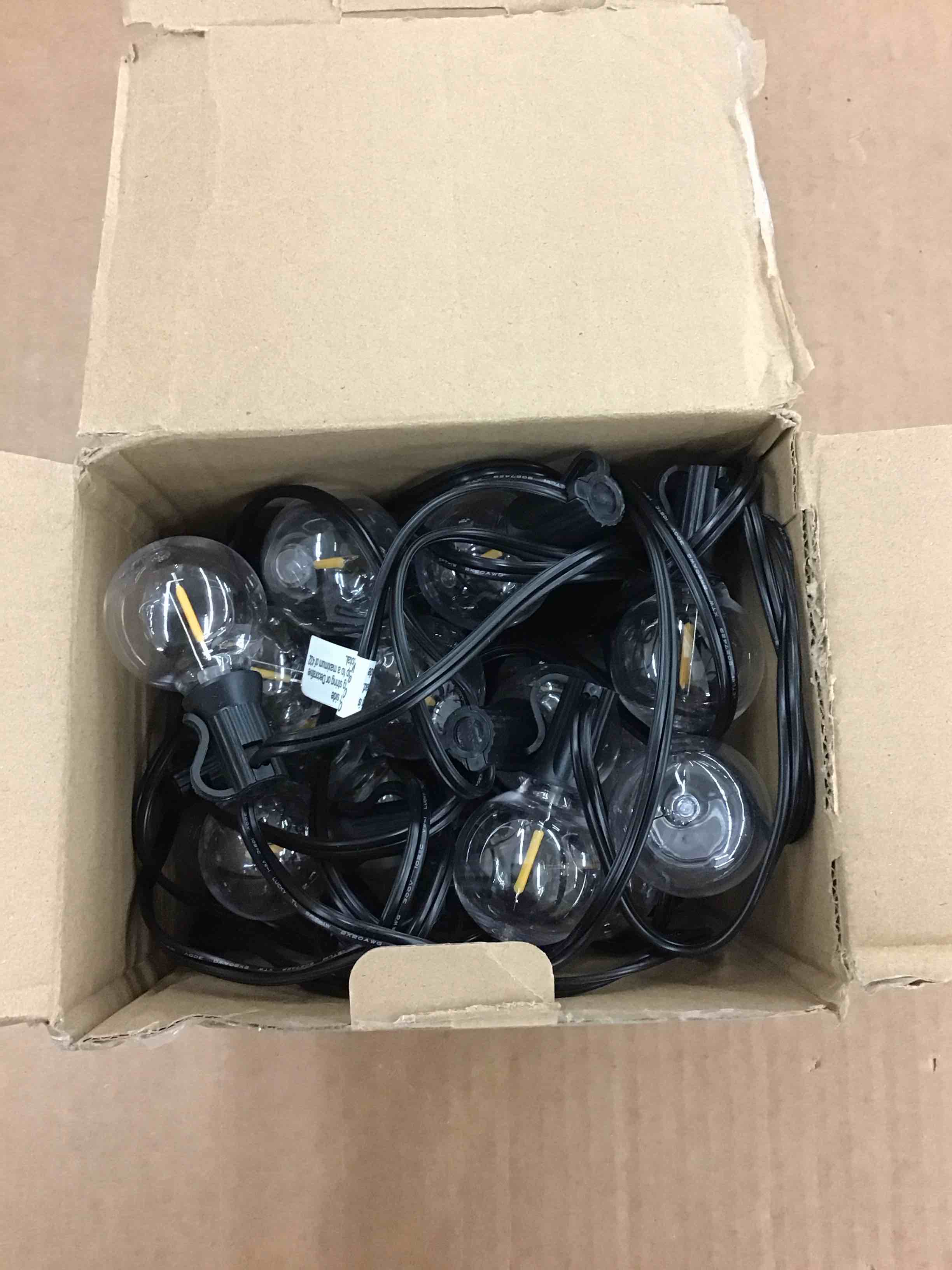 https://s3.amazonaws.com/lotting-images-prod/BoxBids/PPE2249190_1777470357351.jpeg