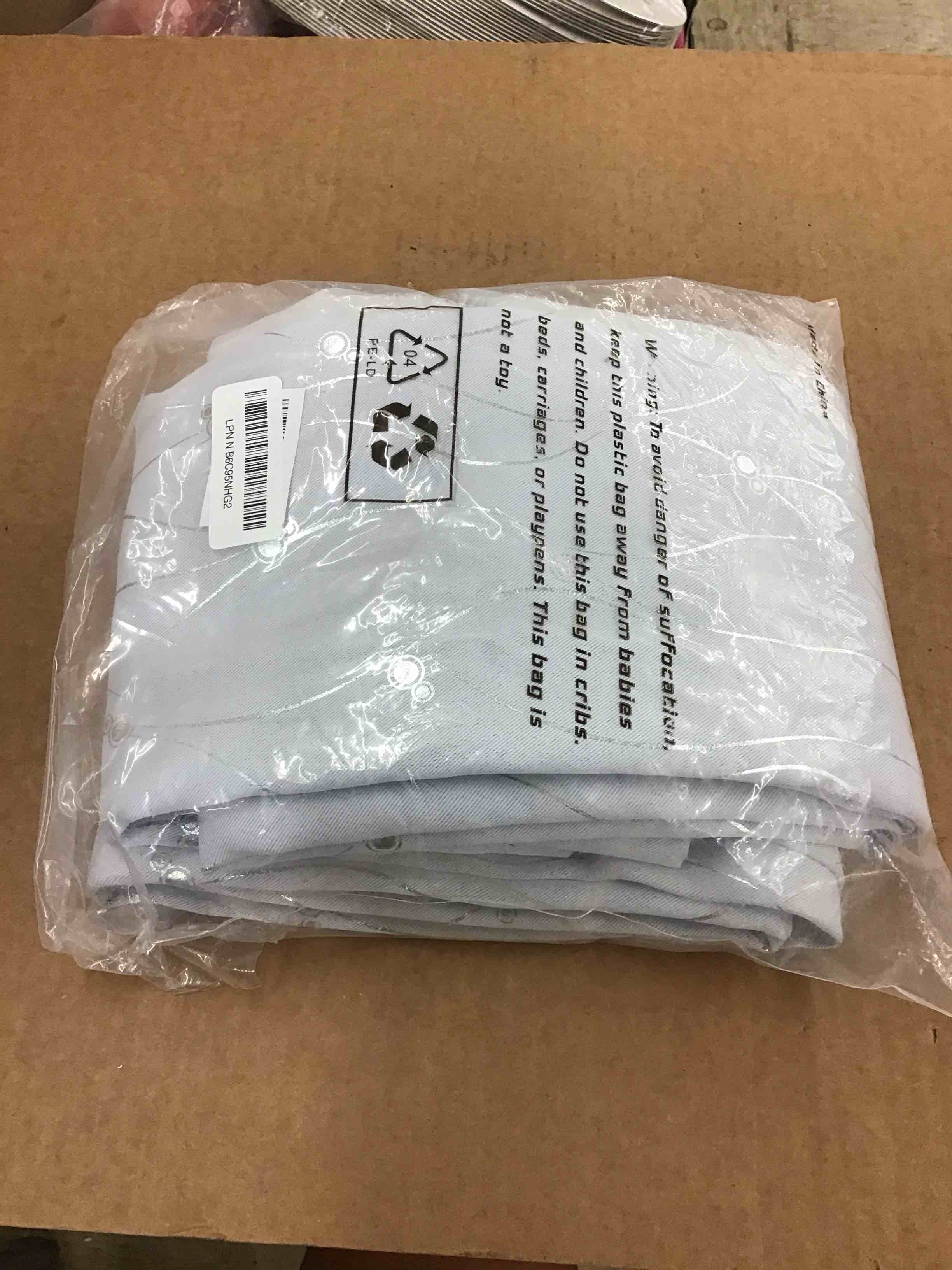 https://s3.amazonaws.com/lotting-images-prod/BoxBids/PPE2249243_1777474847408.jpeg
