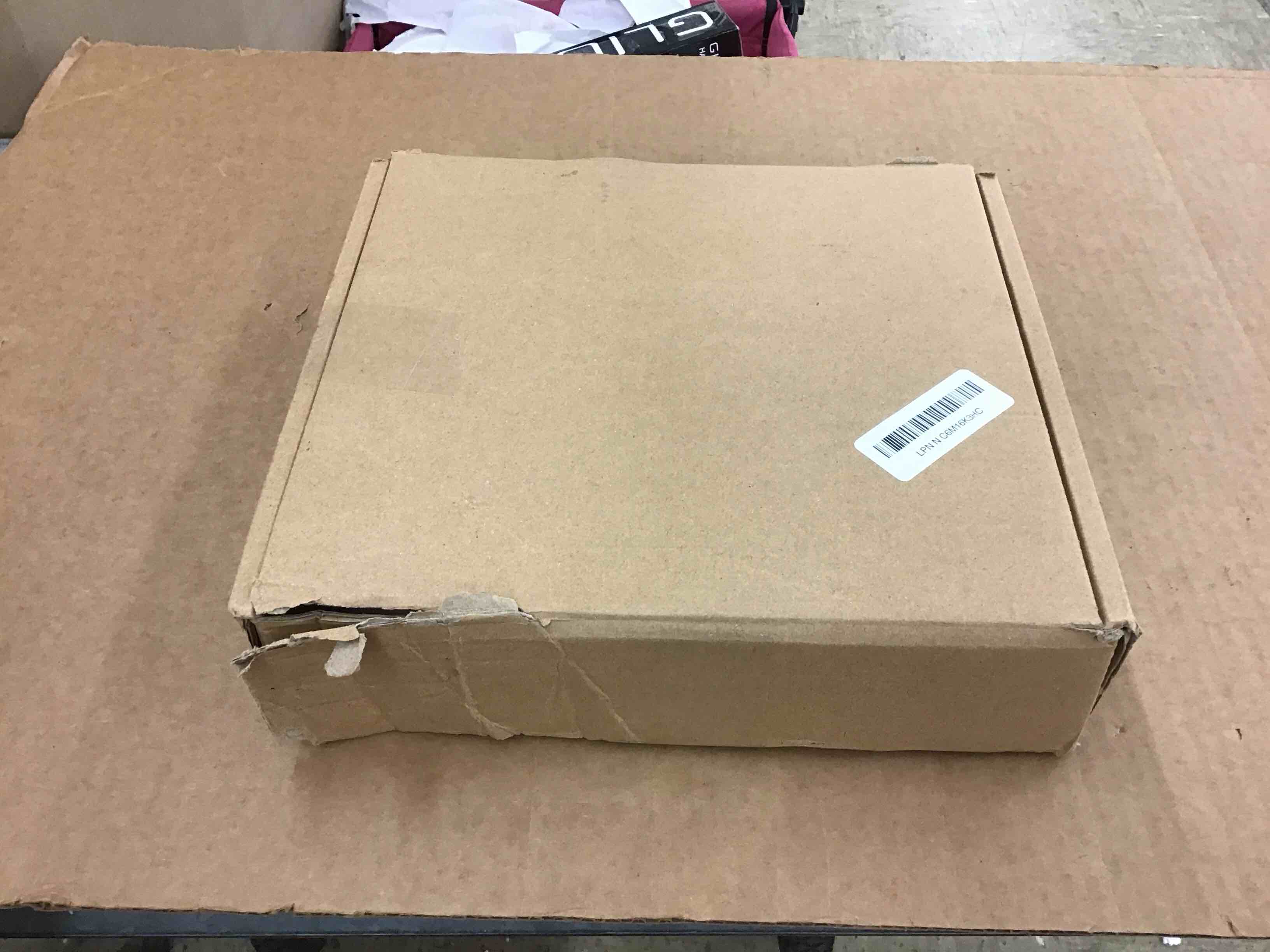 https://s3.amazonaws.com/lotting-images-prod/BoxBids/PPE2249368_1777491560738.jpeg
