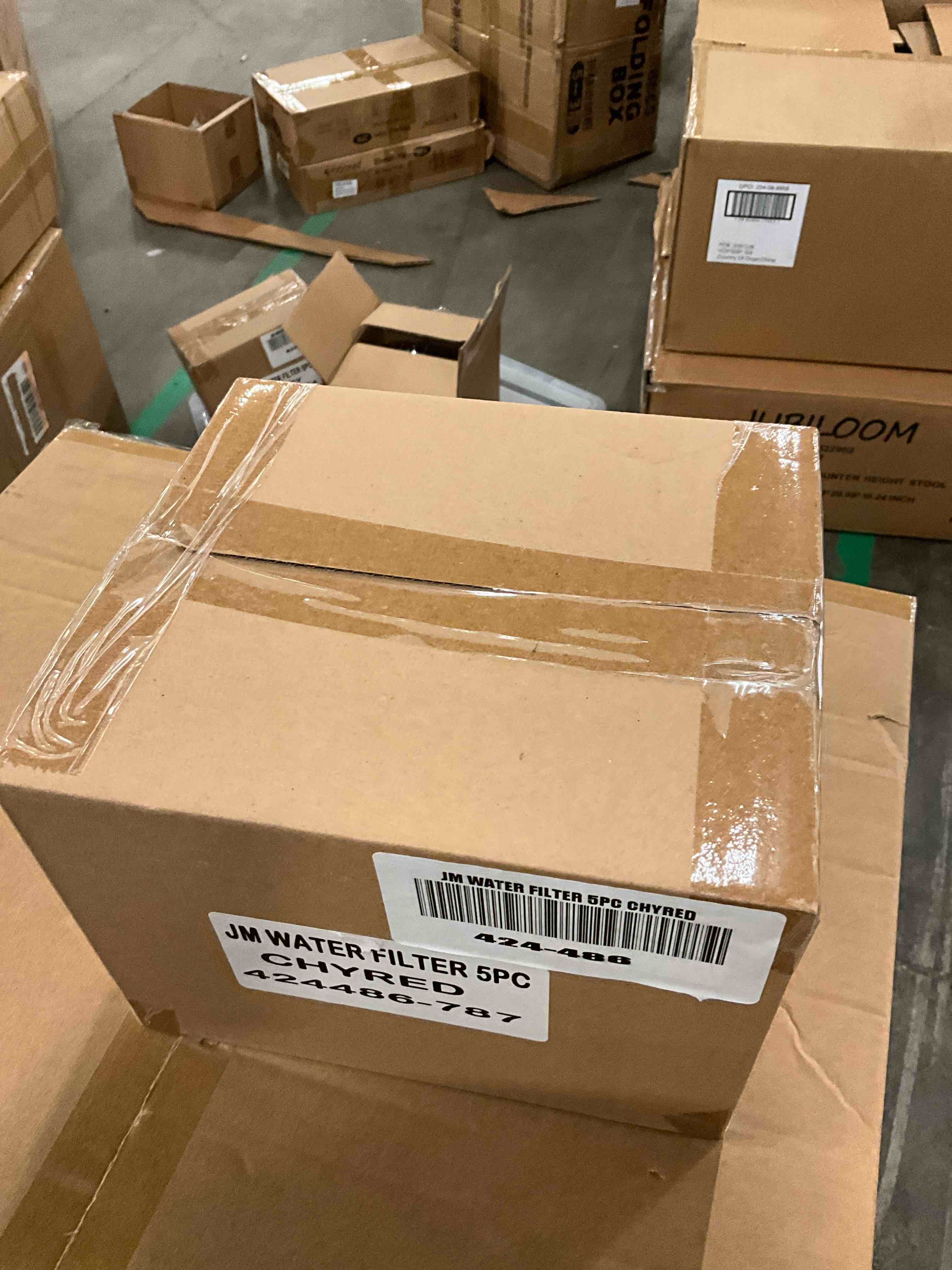 https://s3.amazonaws.com/lotting-images-prod/CHYRED_1756158659973.jpeg