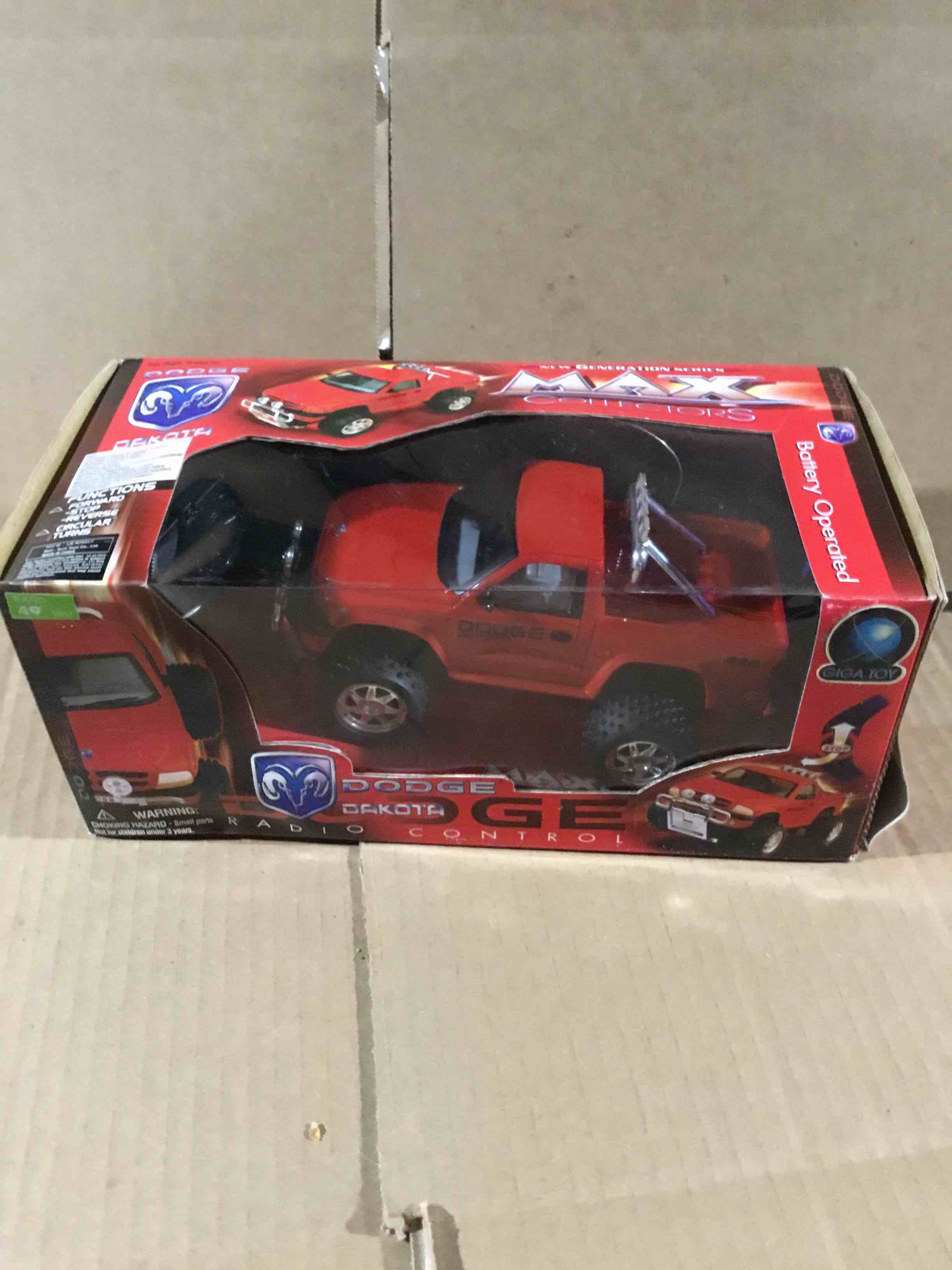 Dodge Dakota  Max Collectors , for Age 3 and up