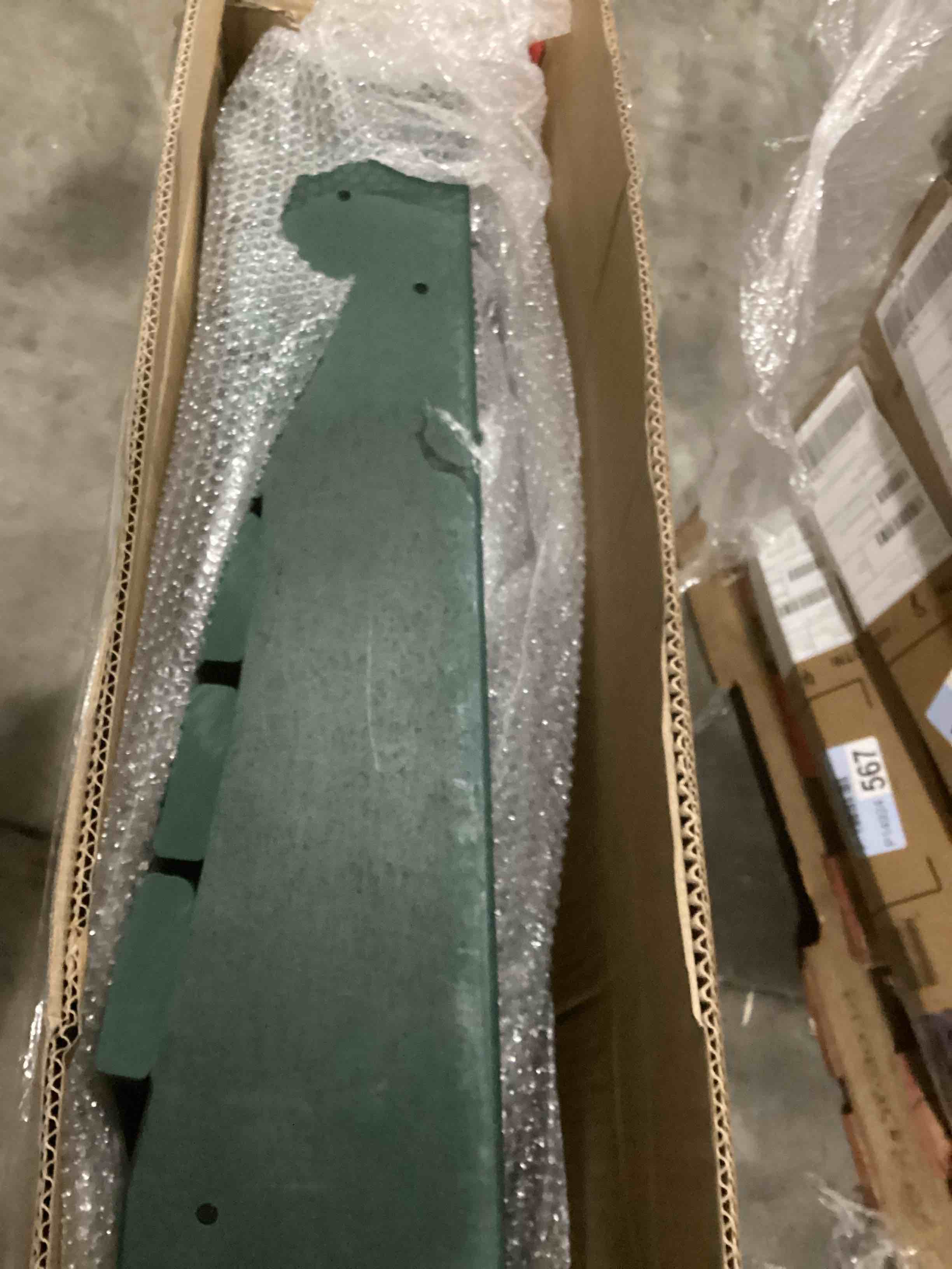 https://s3.amazonaws.com/lotting-images-prod/Chair_1741105767834.jpeg
