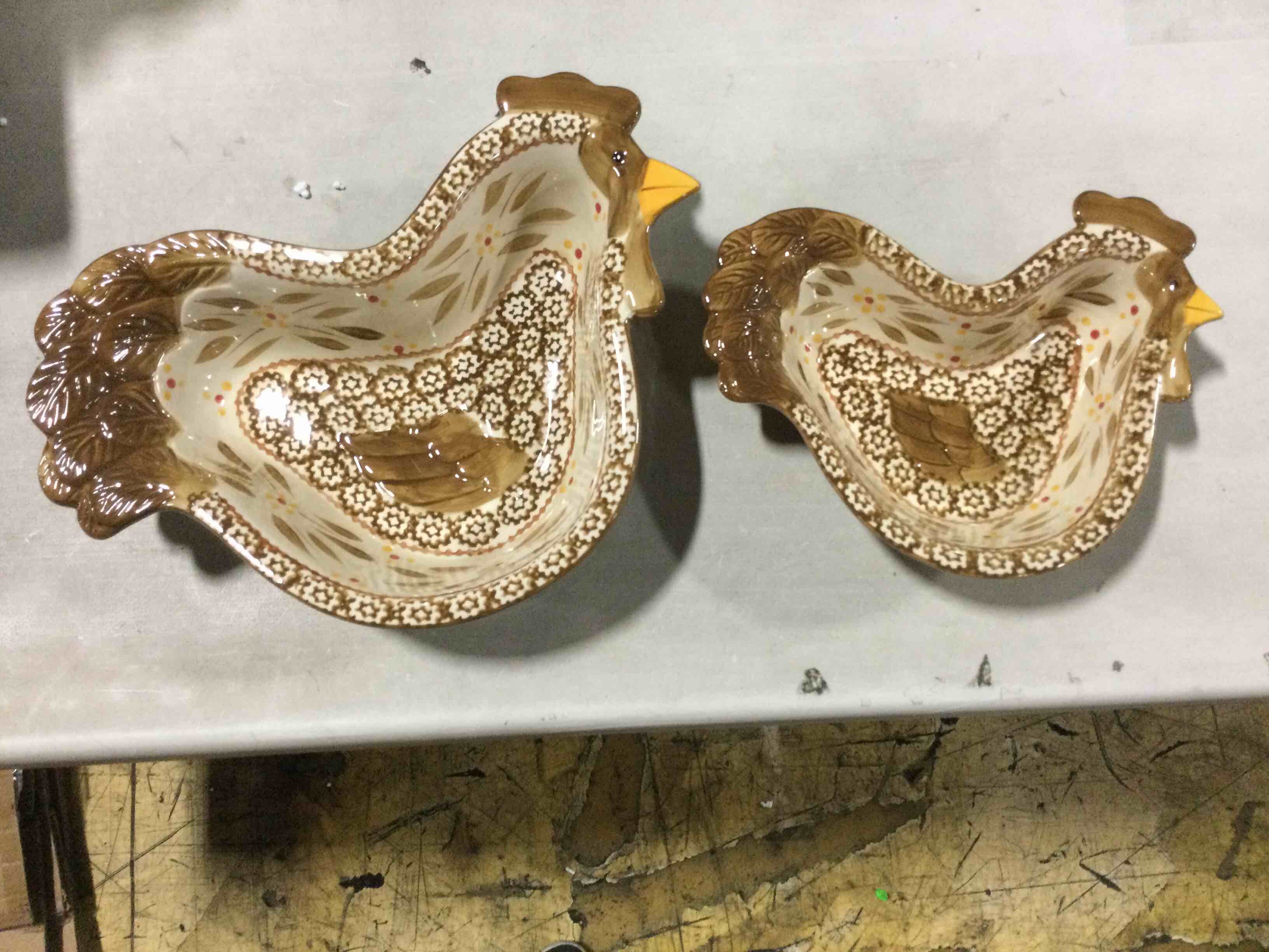 Temp-tations  set of 2 figural chicken serving bowls brown 