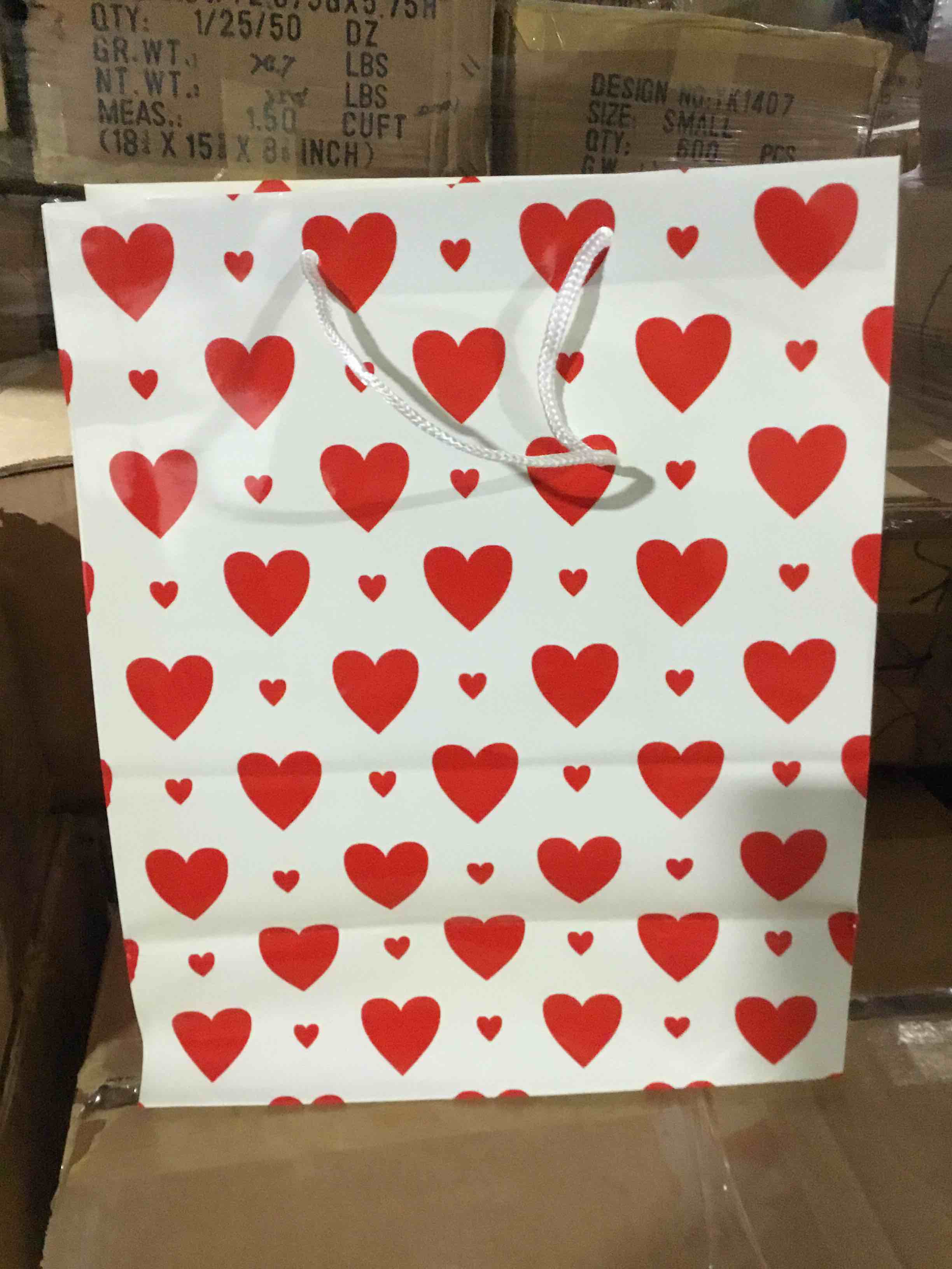 Box of 108 large gift bags with Red Hearts