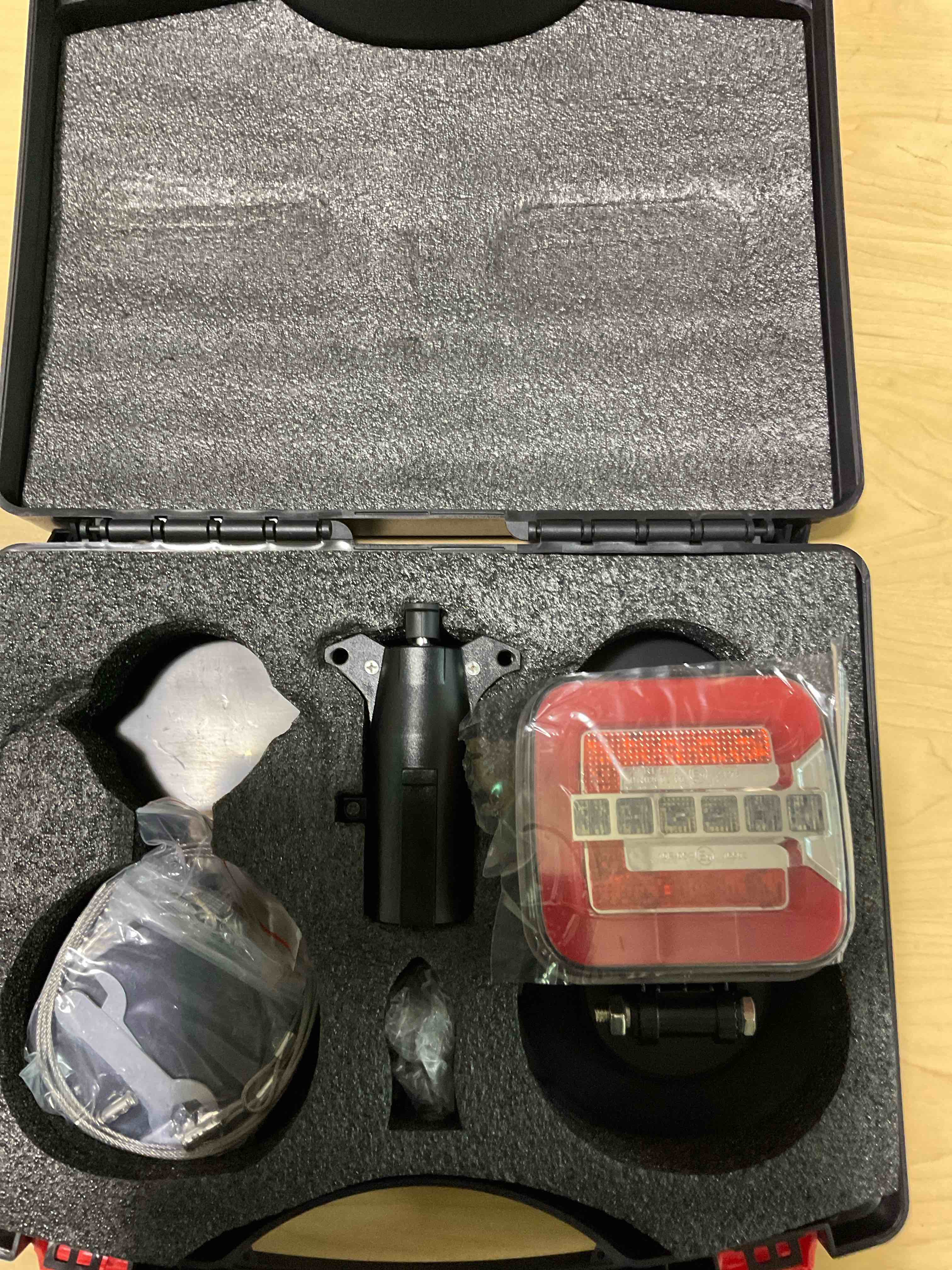 wireless trailer lights magnetic - adjustable magnetic tow light with 2 mounting options rechargeable towing tail light kit reverse light for trucks, boat, rv, vehicle, caravan