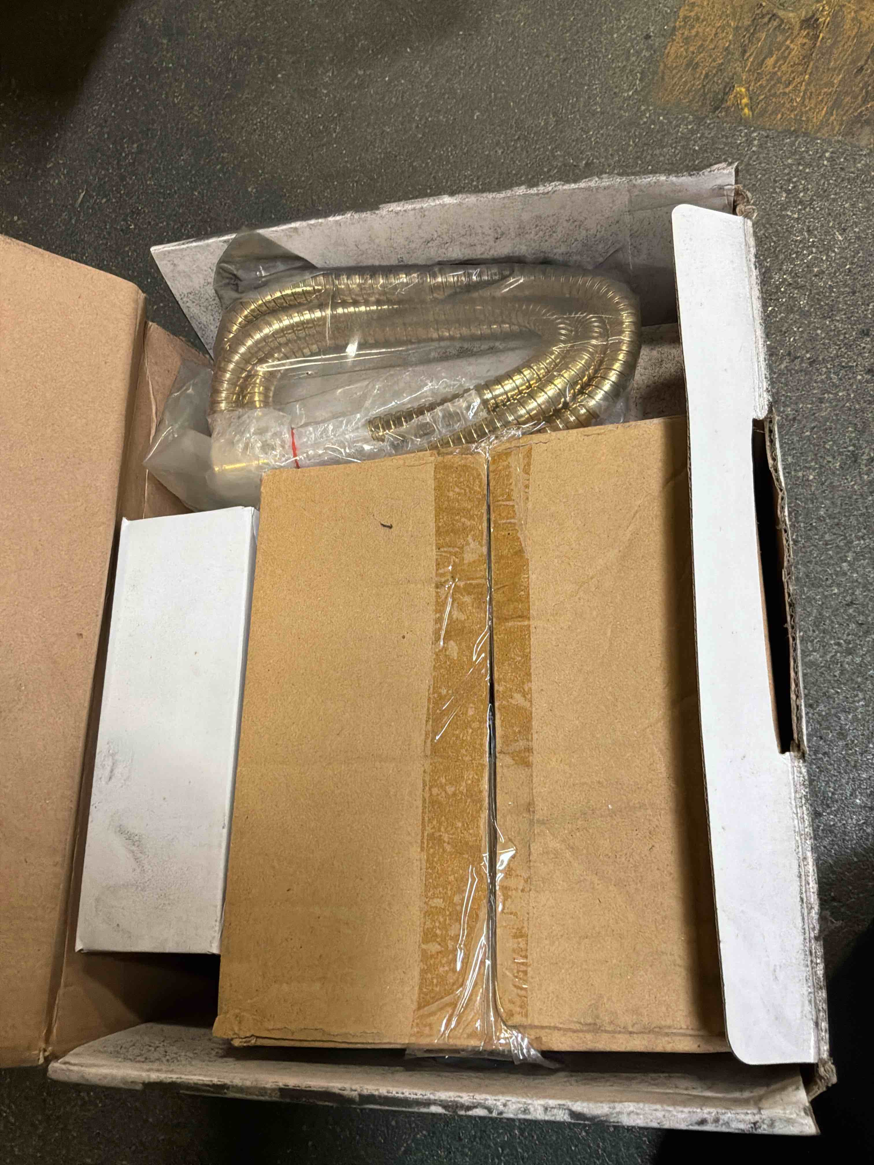 https://s3.amazonaws.com/lotting-images-prod/EV19829_1781614091169.jpeg