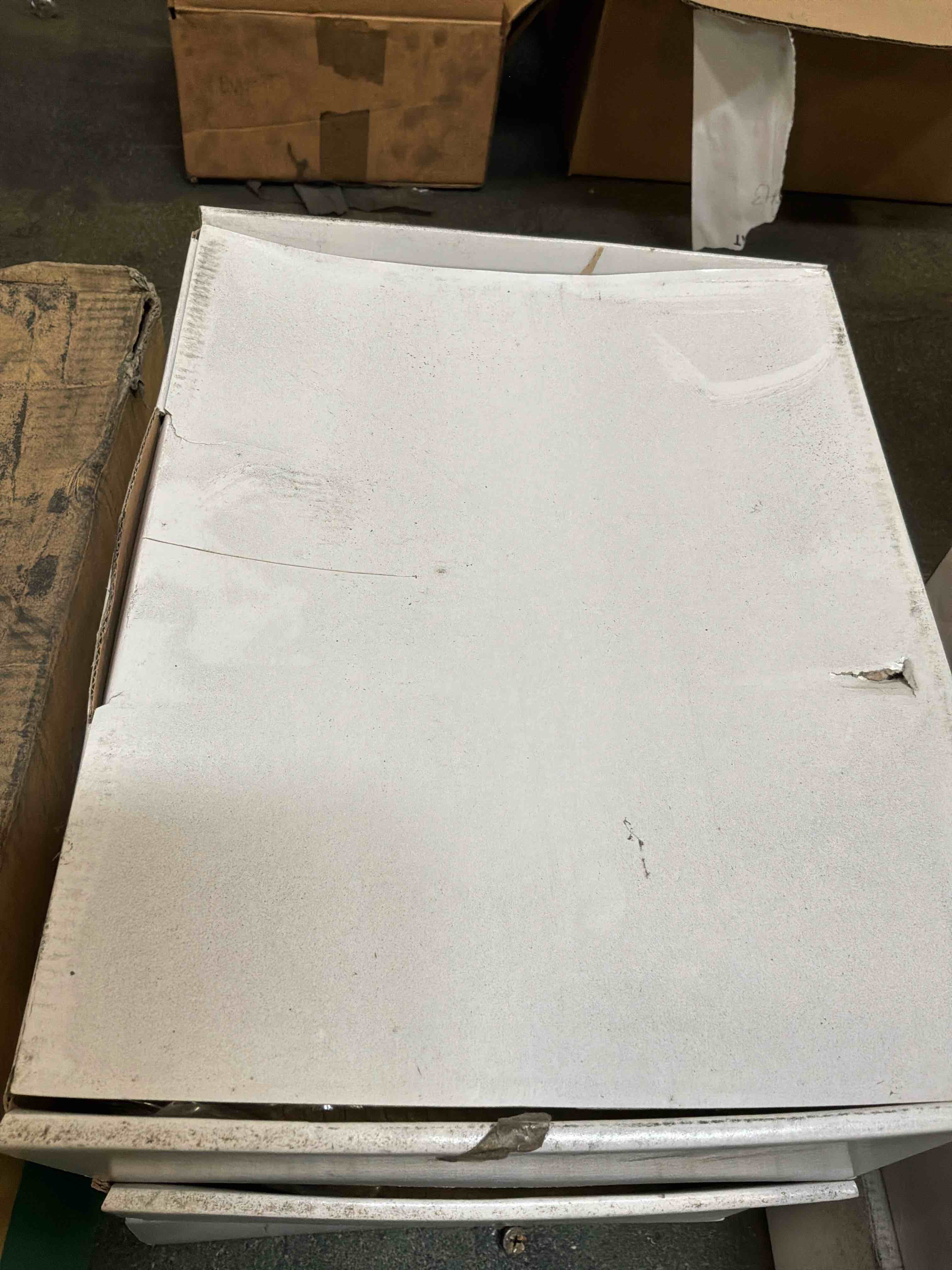 https://s3.amazonaws.com/lotting-images-prod/EV19829_1781614159075.jpeg