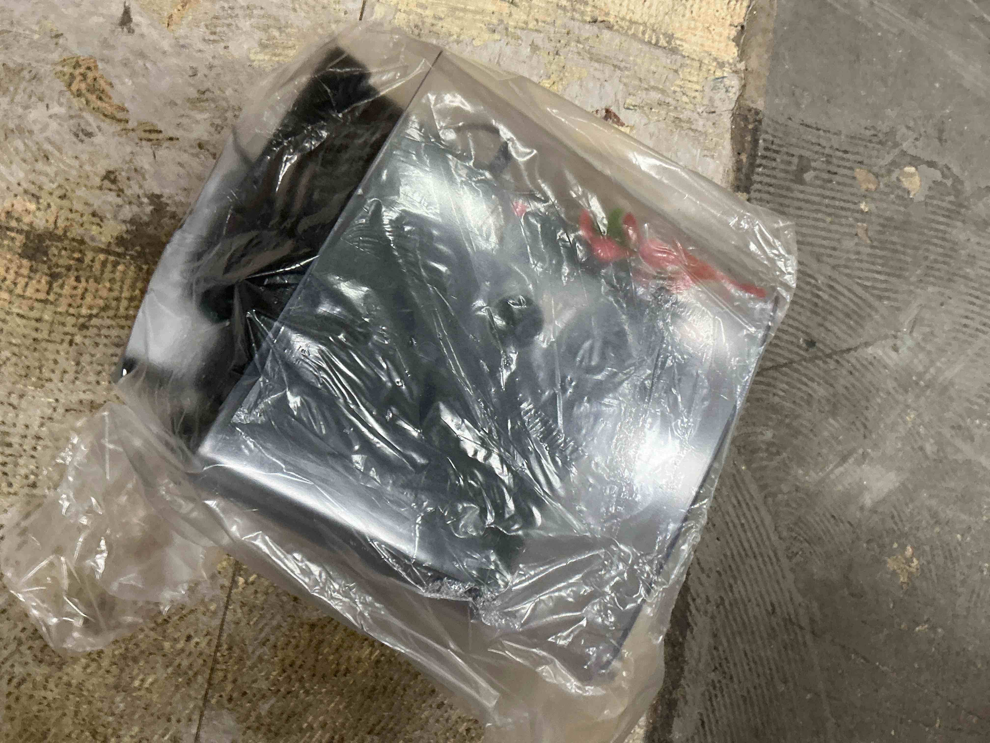 Condition photo showing Good Condition for AQUANEAT Fish Tank, 1.2 Gallon Aquarium, Small Betta Fish Tank Starter Kit with LED Light and Water Filter Pump, Rectangular