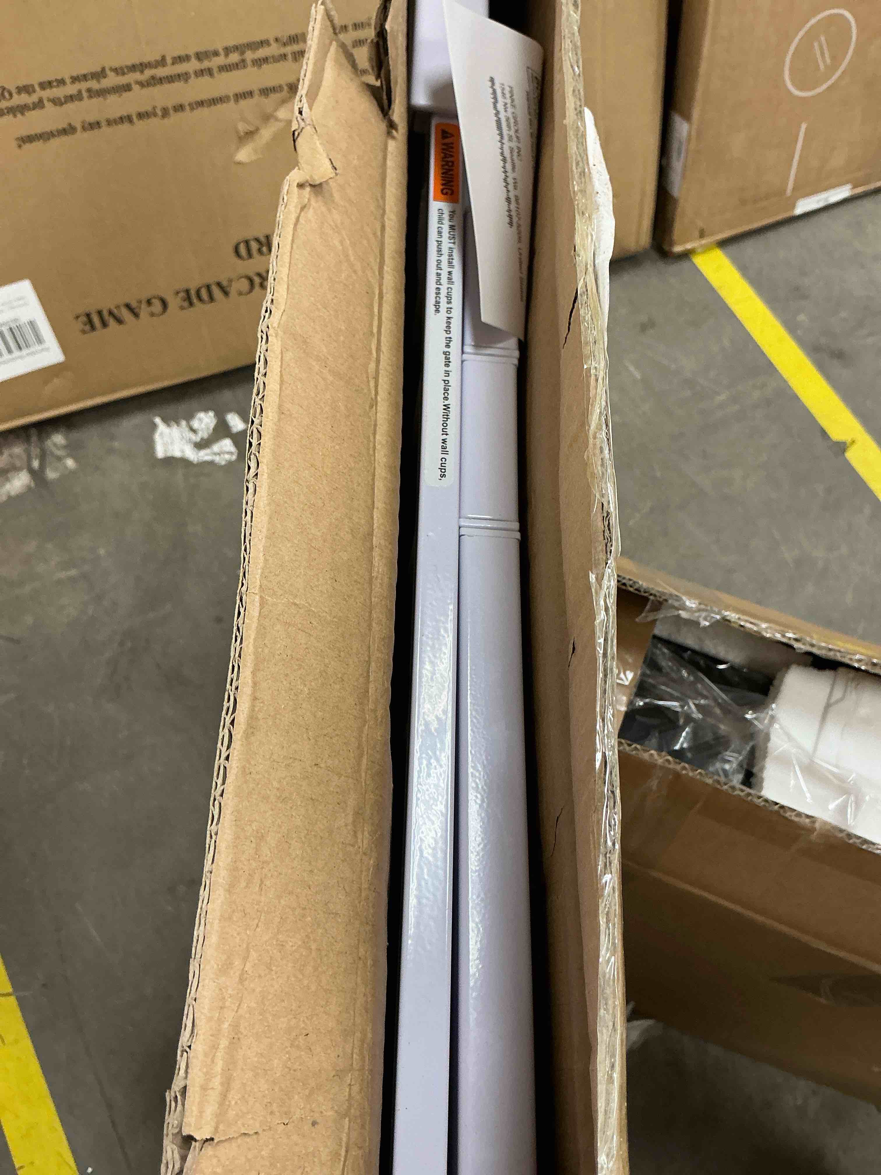 Condition photo showing New/Like New for Safety 1st Easy Install Walk Thru Baby Gate for Doorway With Door, Dog Gates, Fits 29.5"-32", Easy Install Tall, White Visit the Safety 1st Store