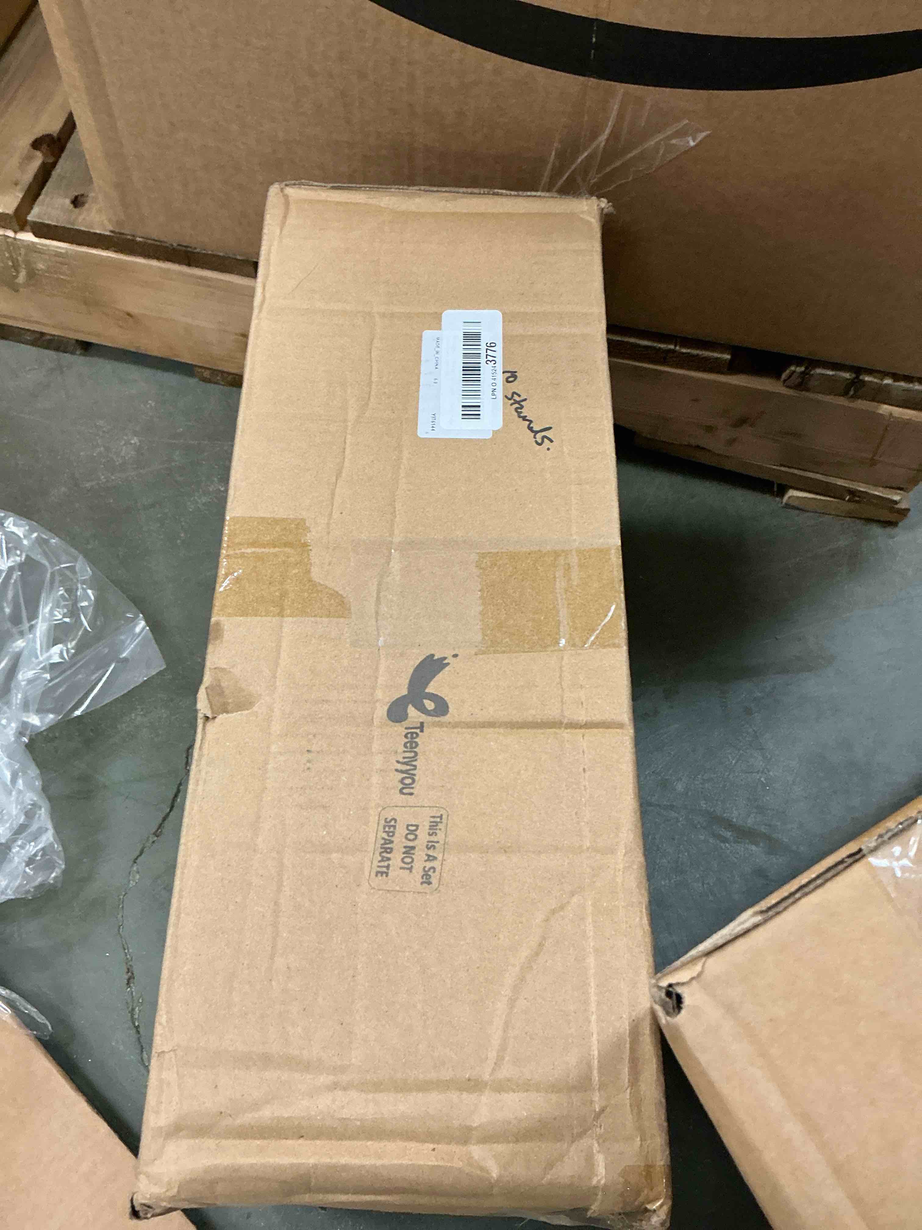 Condition photo showing Good Condition for 10 Pcs 20 Inch Tall Acrylic Vase Wedding Centerpieces Clear Flower Stand Acrylic Centerpiece Stand Floral Vase Elegant Display Holder for Wedding Birthday Party Table Decorations 10 20 Inch