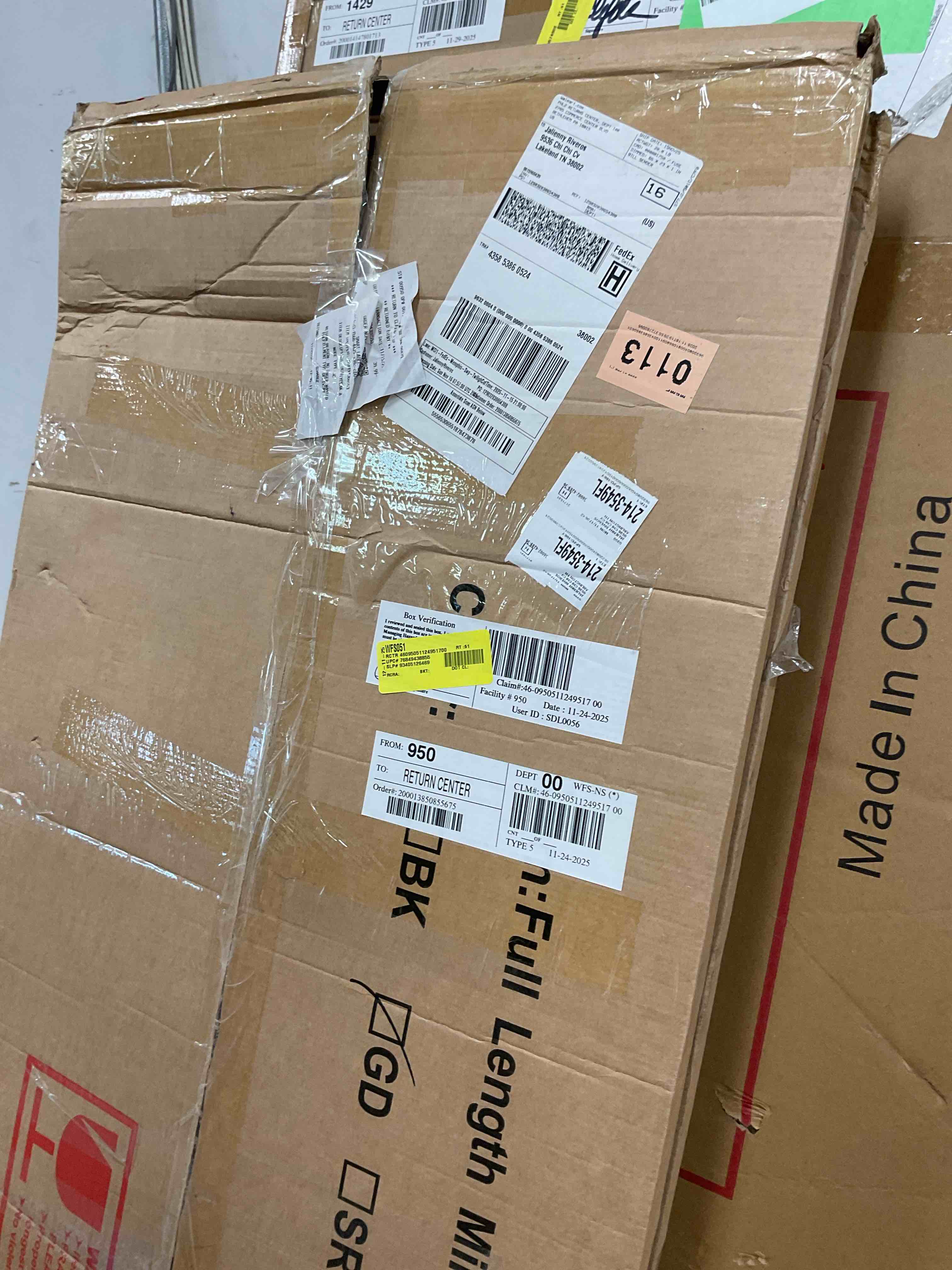 Condition photo showing New/Like New for BEAUTYPEAK Arched Full Length Floor Mirror 64"x21.1" Full Body Standing Mirror,Gold