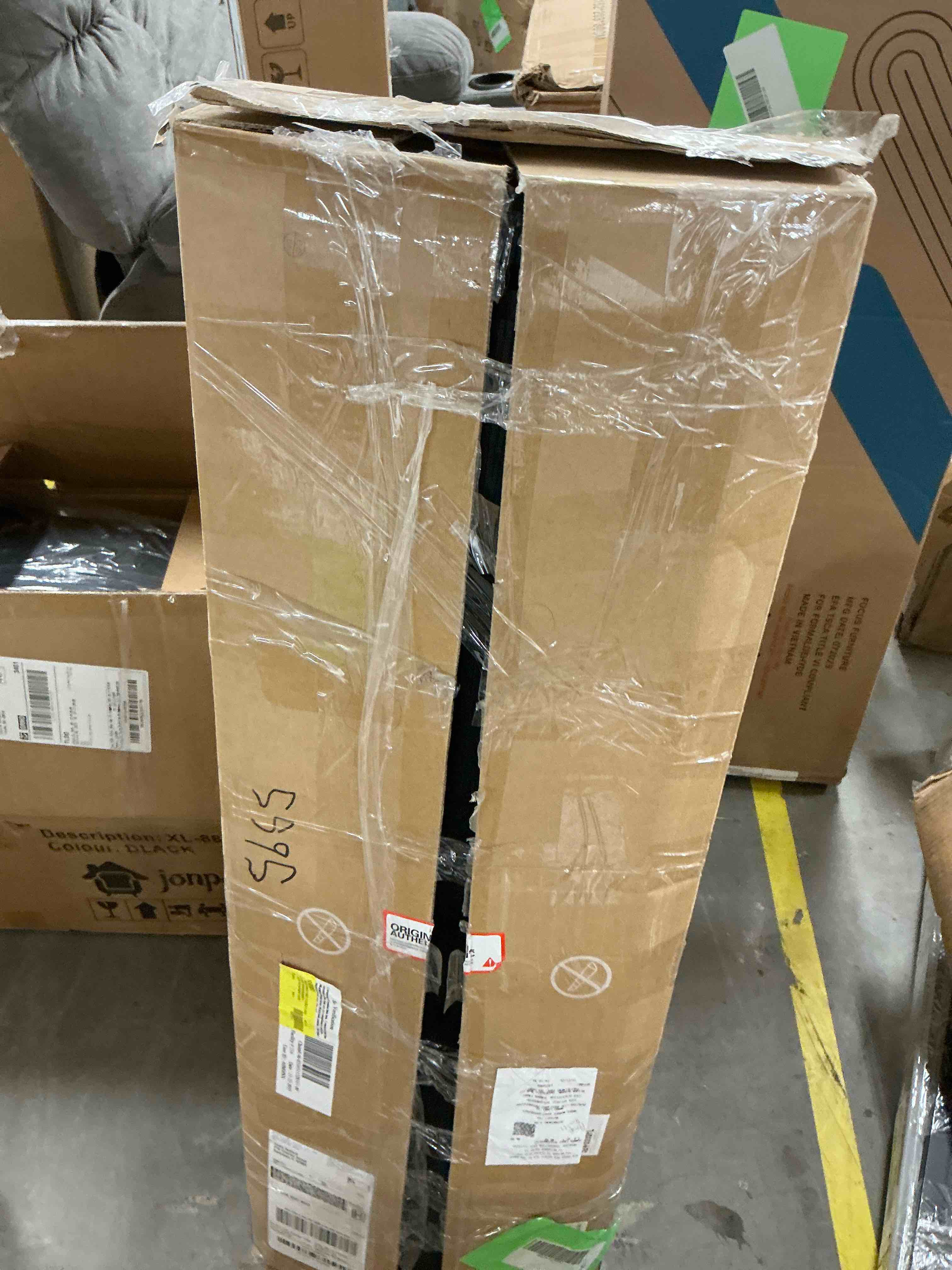 Condition photo showing Good Condition for ZUNMOS Fabric Dresser for Bedroom 9 Drawer, Grey