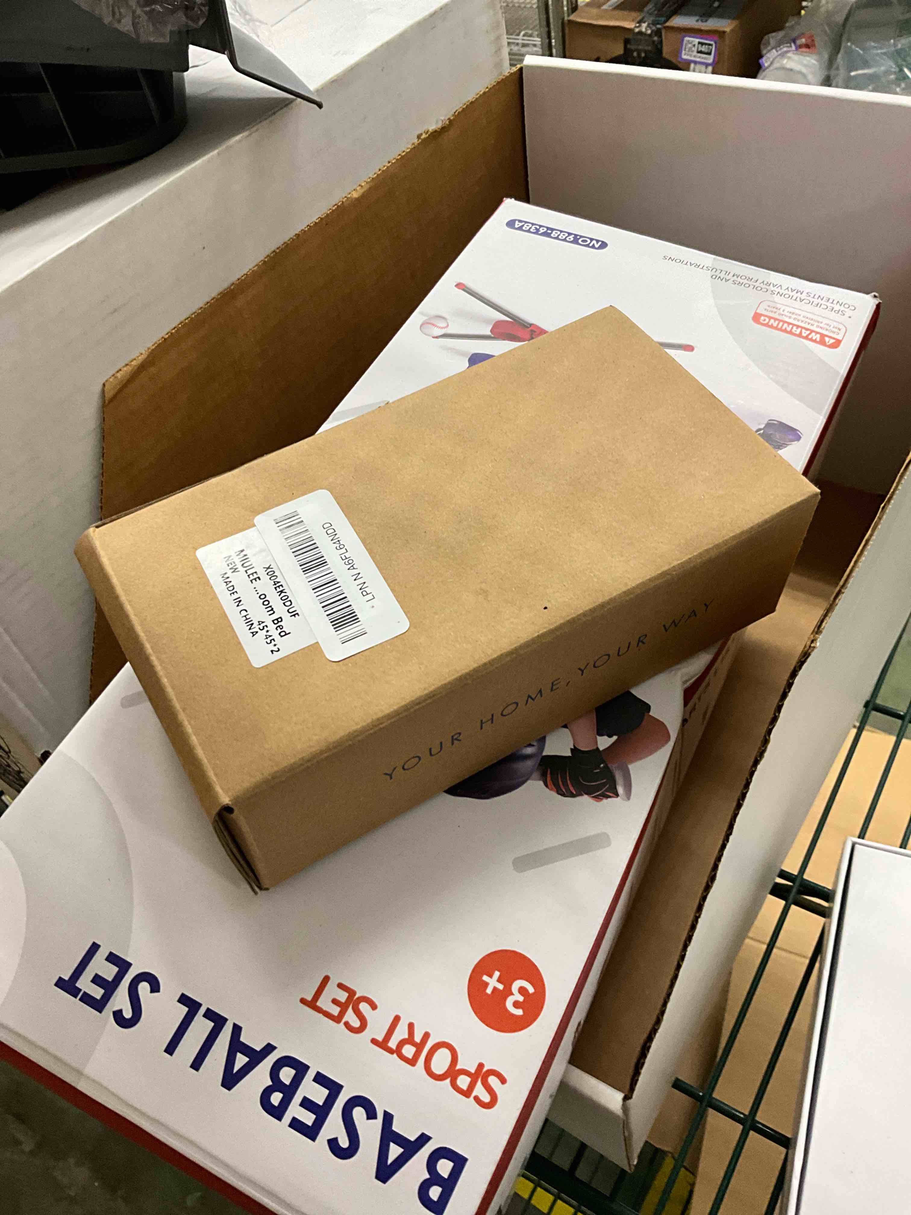 Condition photo showing Good Condition for MIULEE Plum Purple Couch Pillow Covers 18x18 Inch, Set of 2 Soft Chenille Decorative Square Throw Pillow Covers Farmhouse for Sofa Living Room Bed 18" x 18" (Pack of 2) Plum Purple