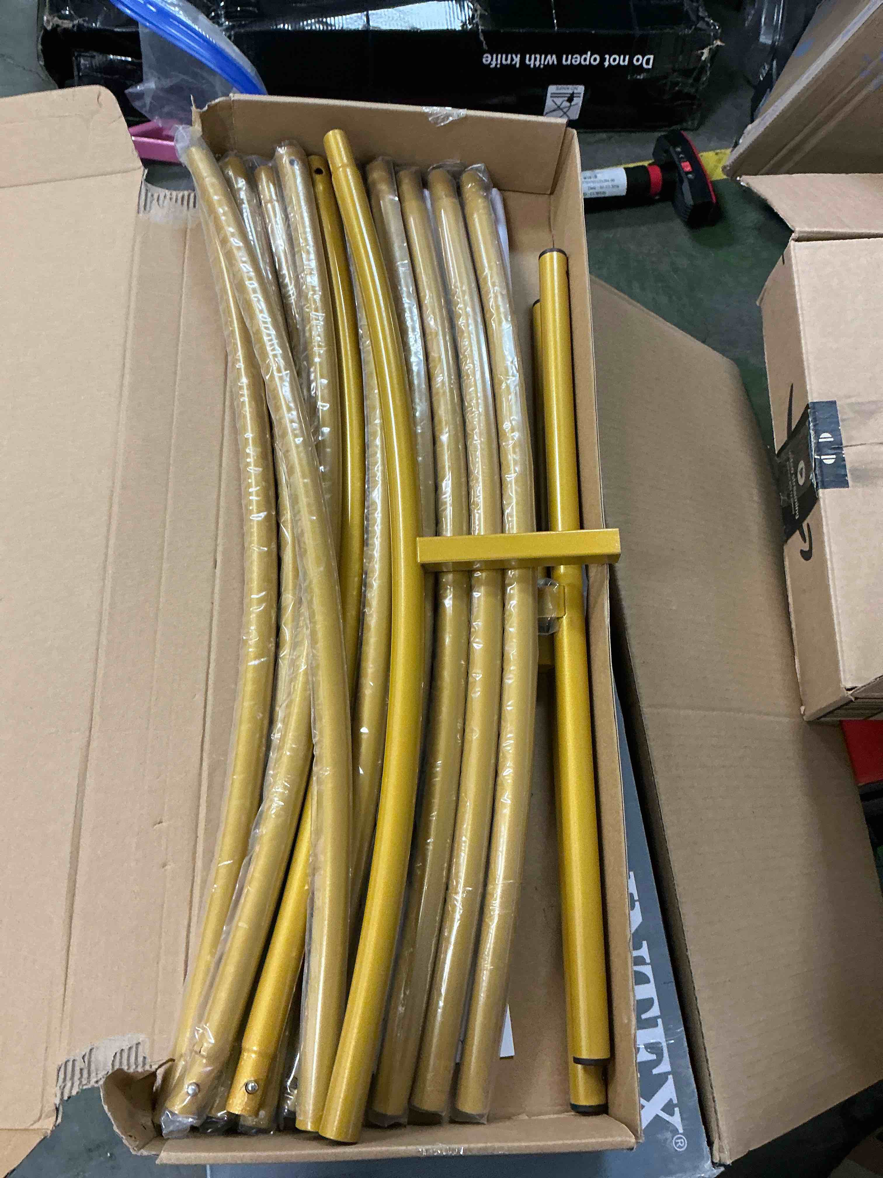 Condition photo showing New/Like New for YALLOVE 7.2 ft Gold Metal Round Arch Stand Kit for Balloon Garland & Backdrop, Includes Water Bags, Ideal for St. Patrick's Day, Easter Party (Balloons & Flowers Not Included)