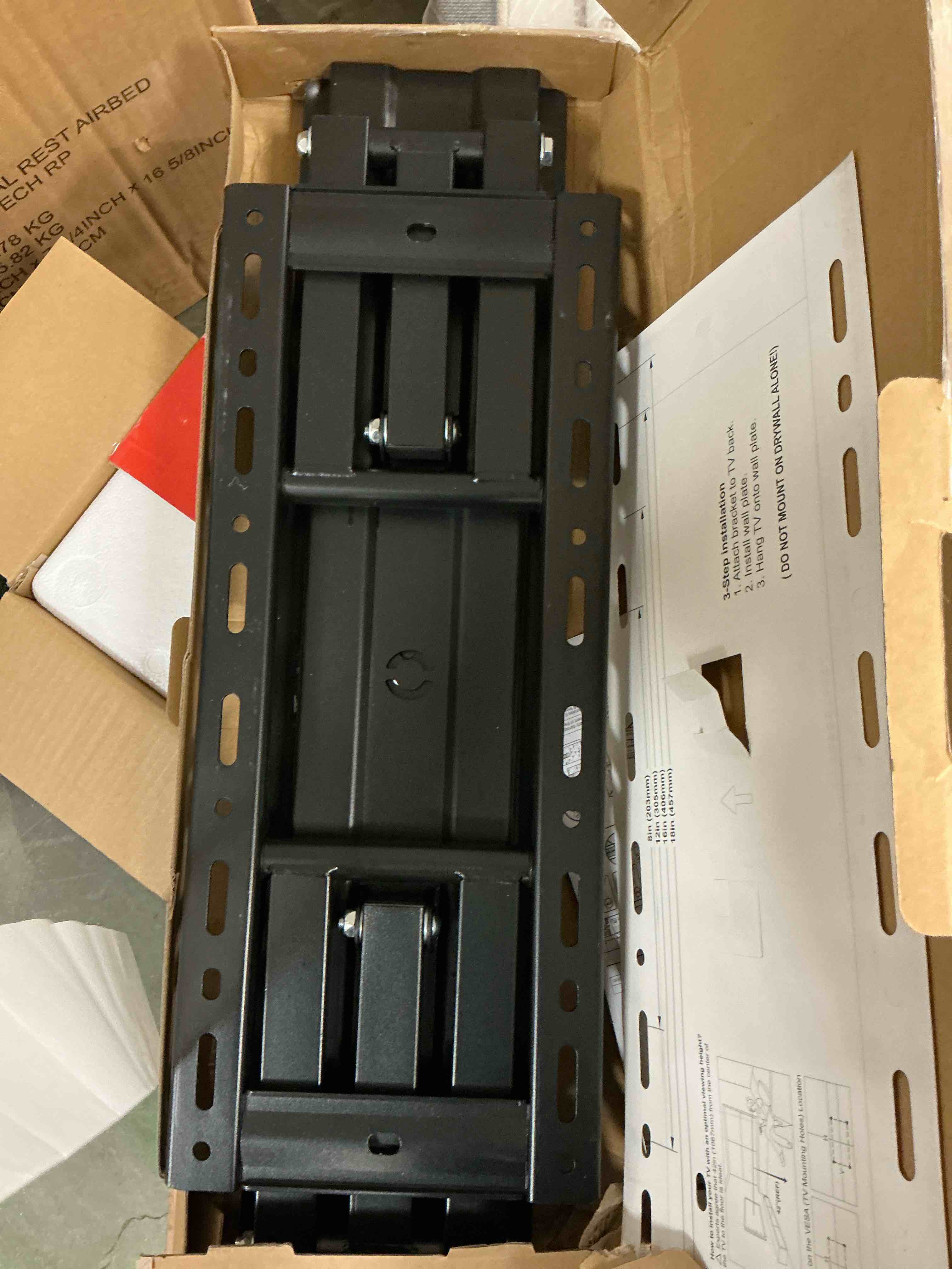 Condition photo showing New/Like New for HOMOUNT Full Motion TV Wall Mount for Most 32-80 inch TVs, Wall Mount Bracket with Articulating Swivel and Tilt, Max VESA 600x400mm, Holds up to 132lbs