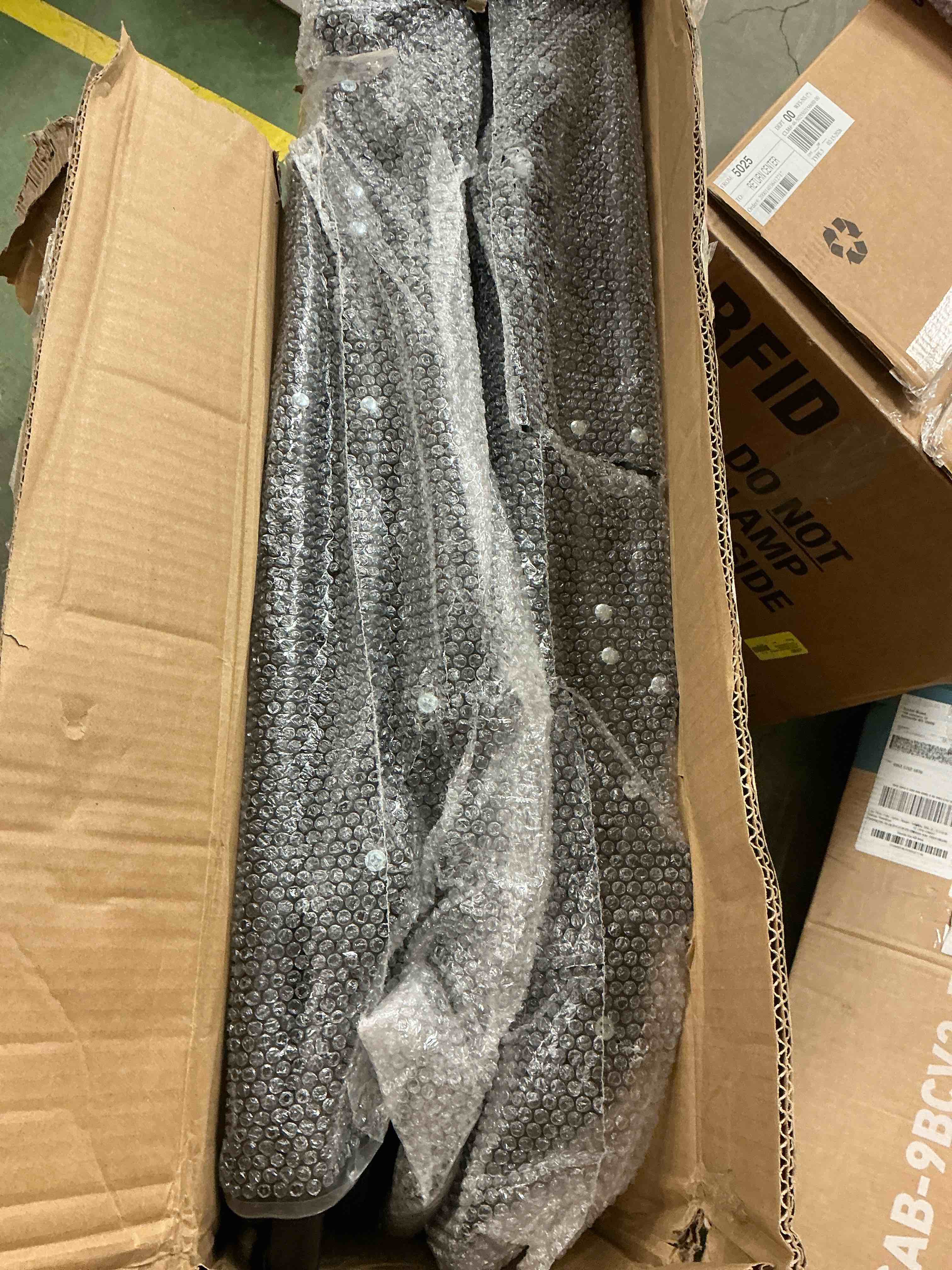 Condition photo showing New/Like New for Lacoo 2 Zero Gravity Chair Patio Outdoor Foldable Lawn Lounge Chair Reclining Chair with Adjustable Pillow for Graden  Patio Beach   Blue