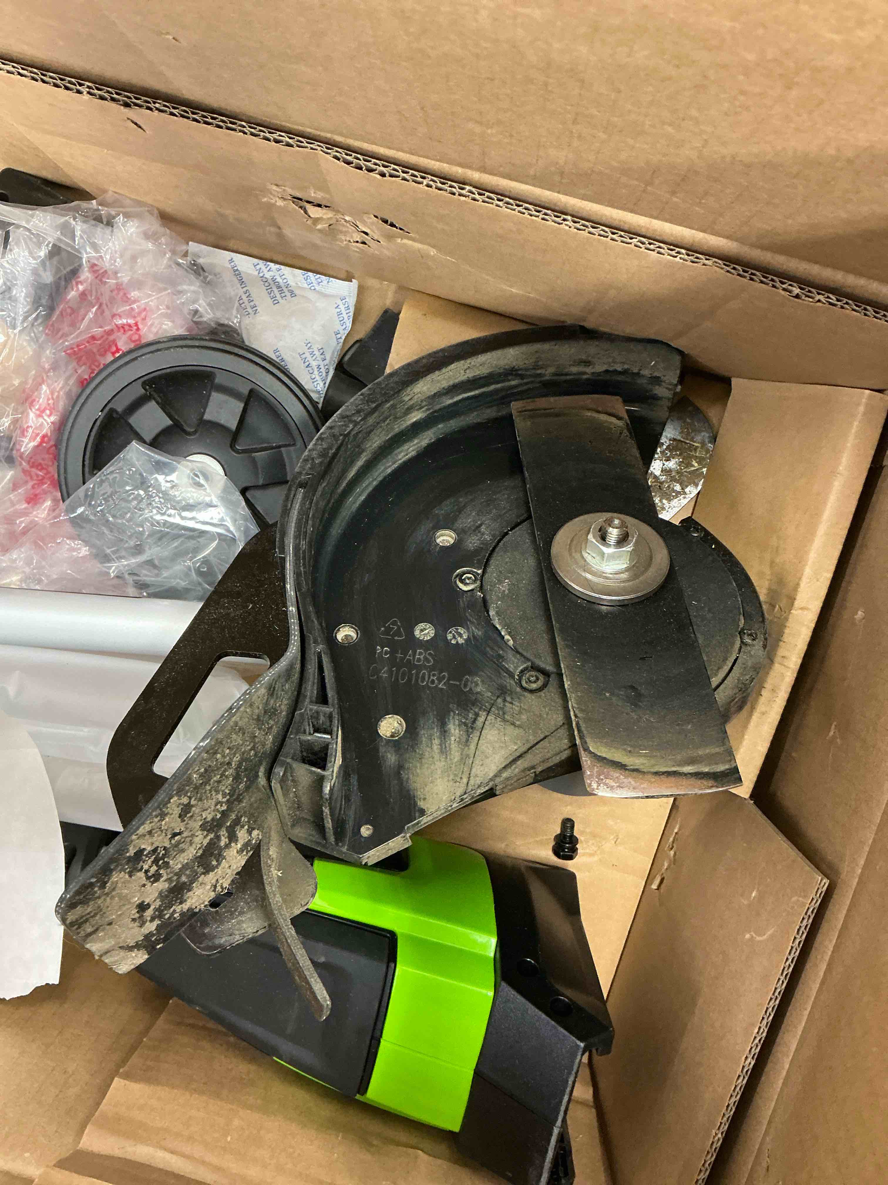 Condition photo showing Good Condition for Greenworks 40V 8" Brushless Edger, Battery and Charger Not Included (B09VY66872)