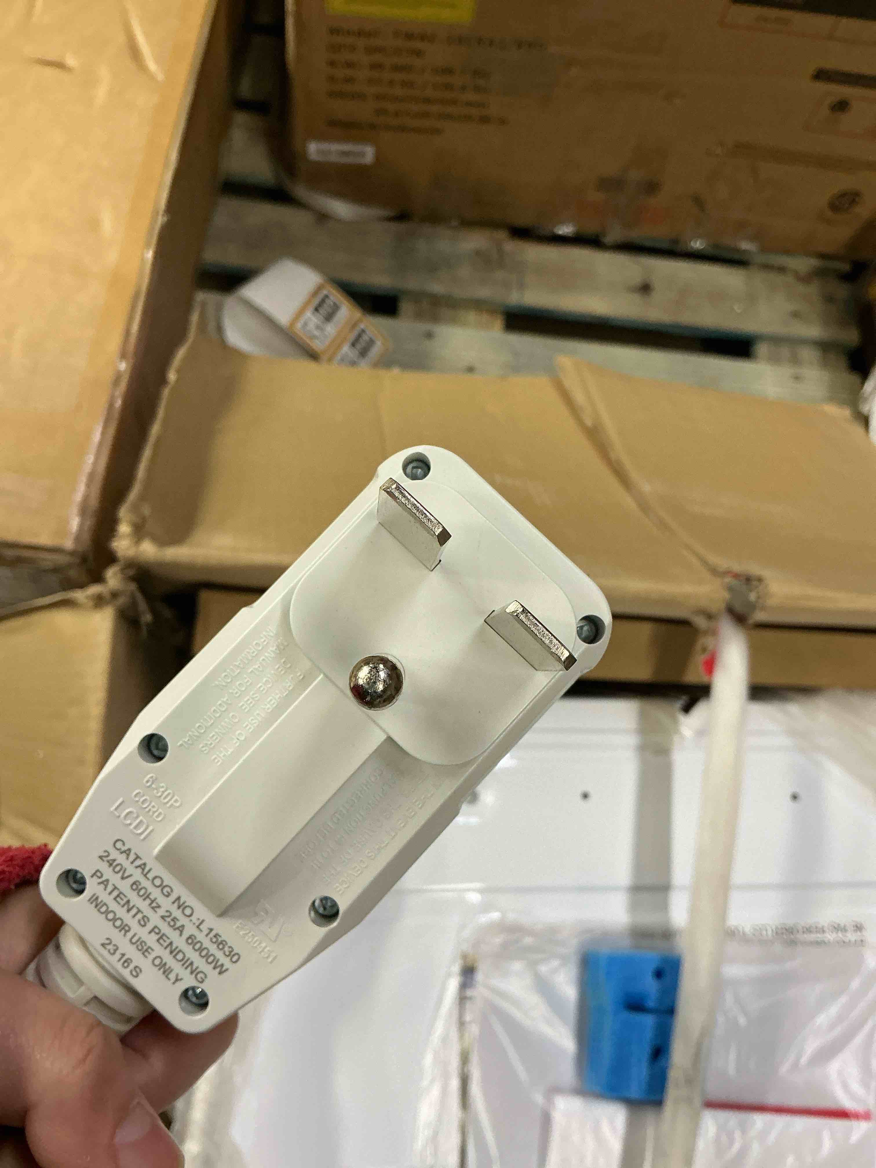 Condition photo showing Good Condition for Frigidaire 18 000 BTU Window Room Air Conditioner with Supplemental Heat