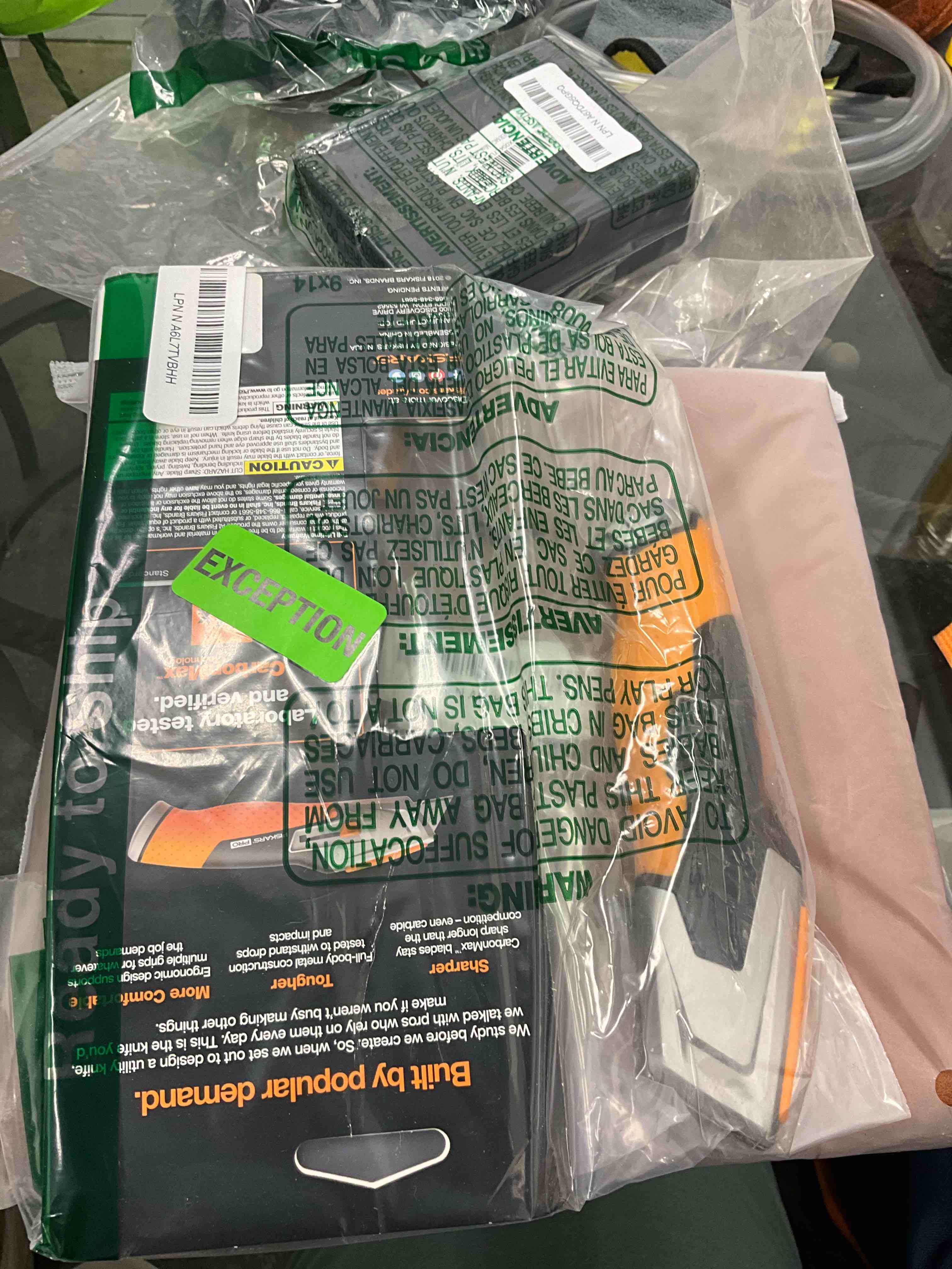 Condition photo showing Good Condition for Fiskars Pro Retractable Utility Knife, Heavy Duty Box Cutter with CarbonMax Long-lasting Snap Blade, and Easy Hinge Open with Quick Blade Change and Storage, Orange/Black