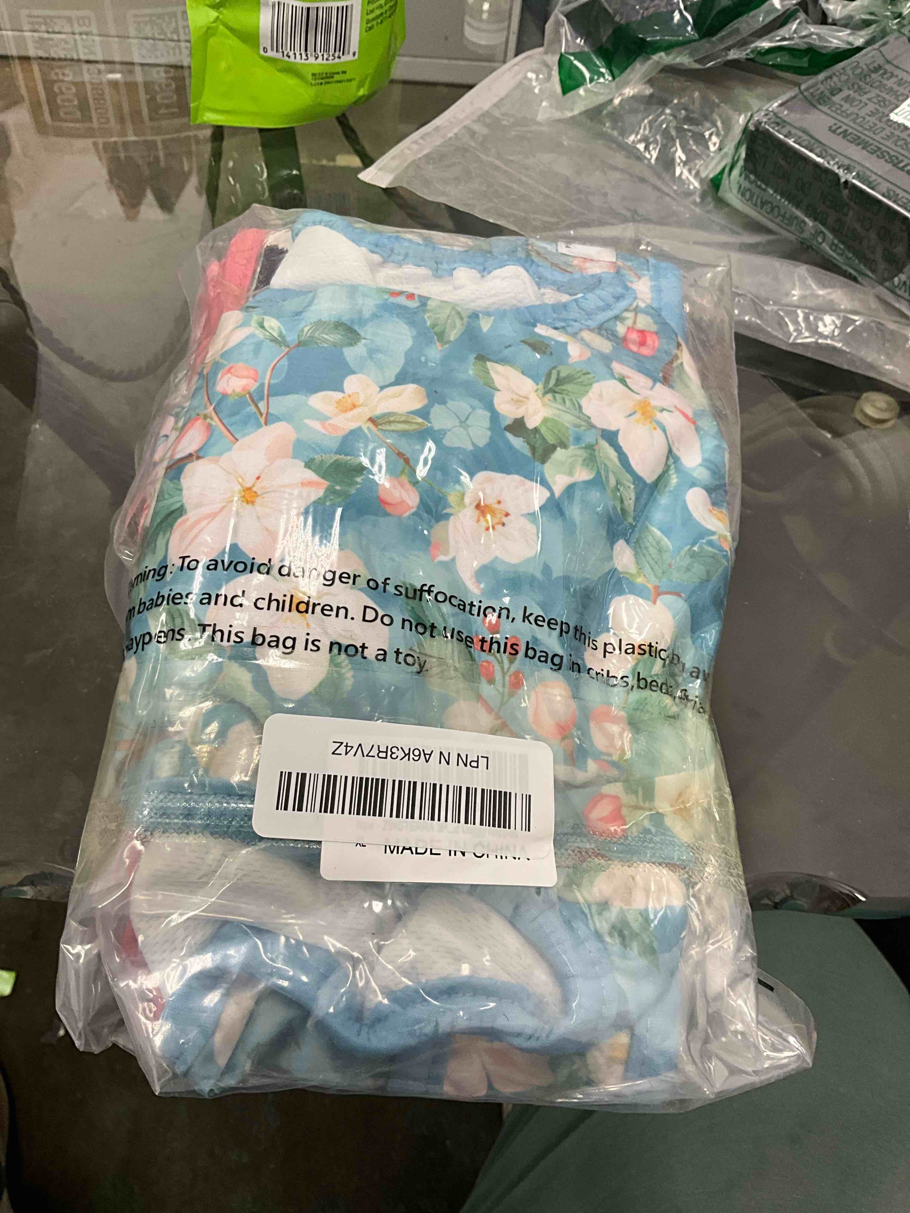 Condition photo showing Good Condition for 3Pack Reusable Dog Diapers Female, Washable Diaper for Doggie, Highly Absorbent, Adjustable Leakproof Puppy Girl Dog Diapers for Heat, Incontinence, Period Doggy Nappies XL Flowers XL(17.5"-27"Waist)