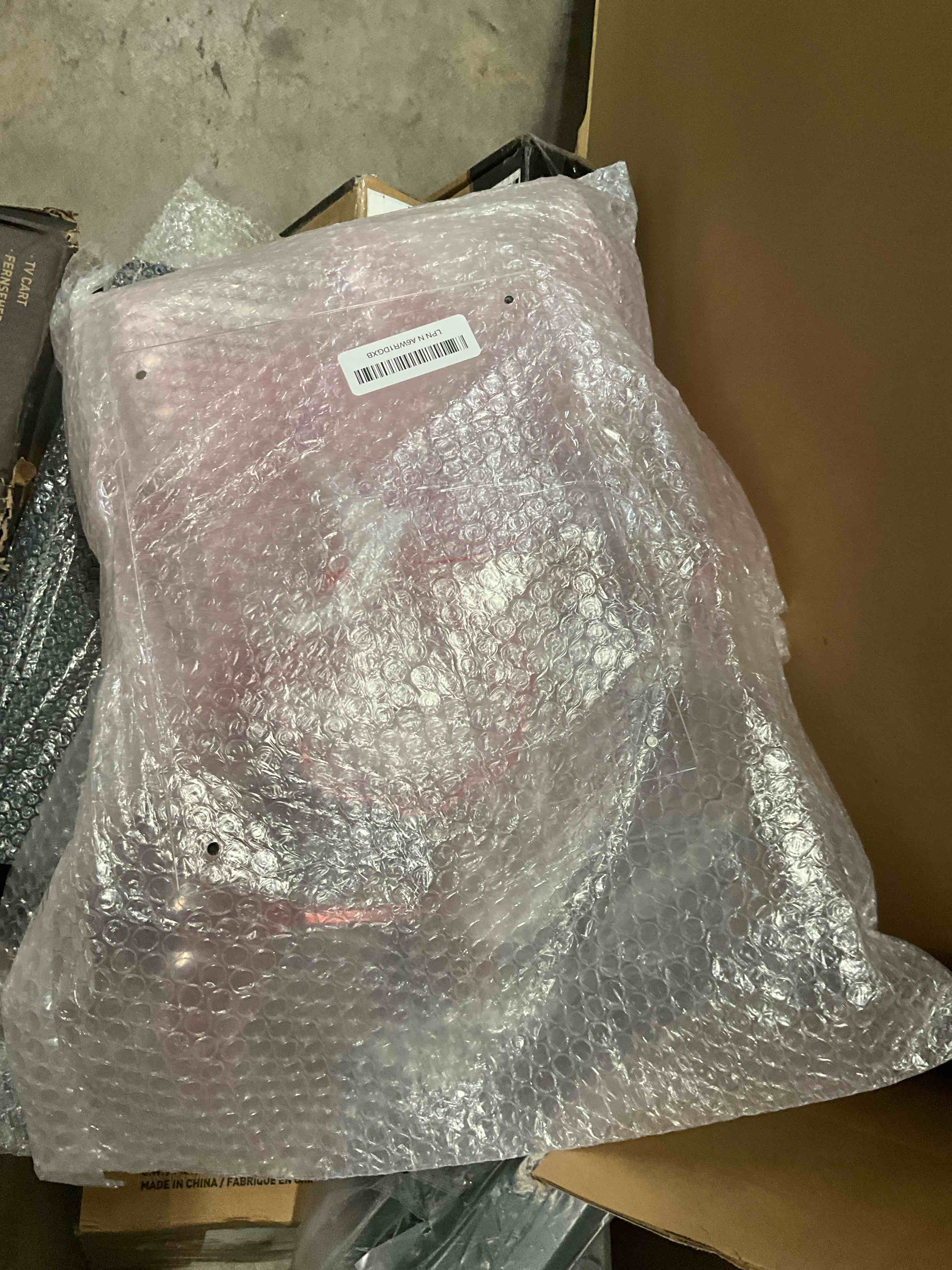 Condition photo showing Good Condition for Ciaell 12PCS Plastic Martini Glasses - 10 Oz Pink Elegant Disposable Cocktail Glasses for Champagne Wine Wedding Party Anniversary Bar & Valentine's Day